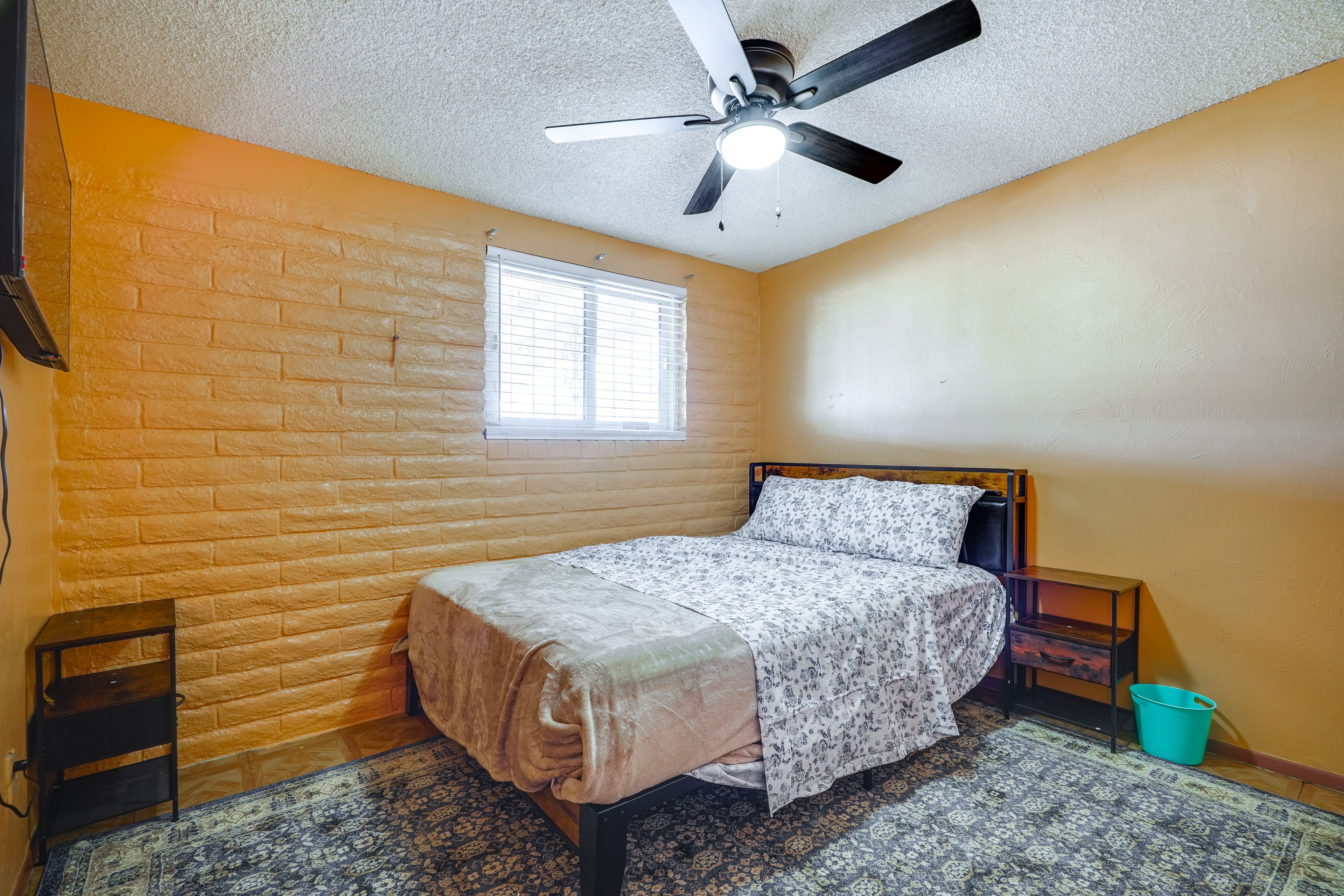 Bedroom 2 | Queen Bed