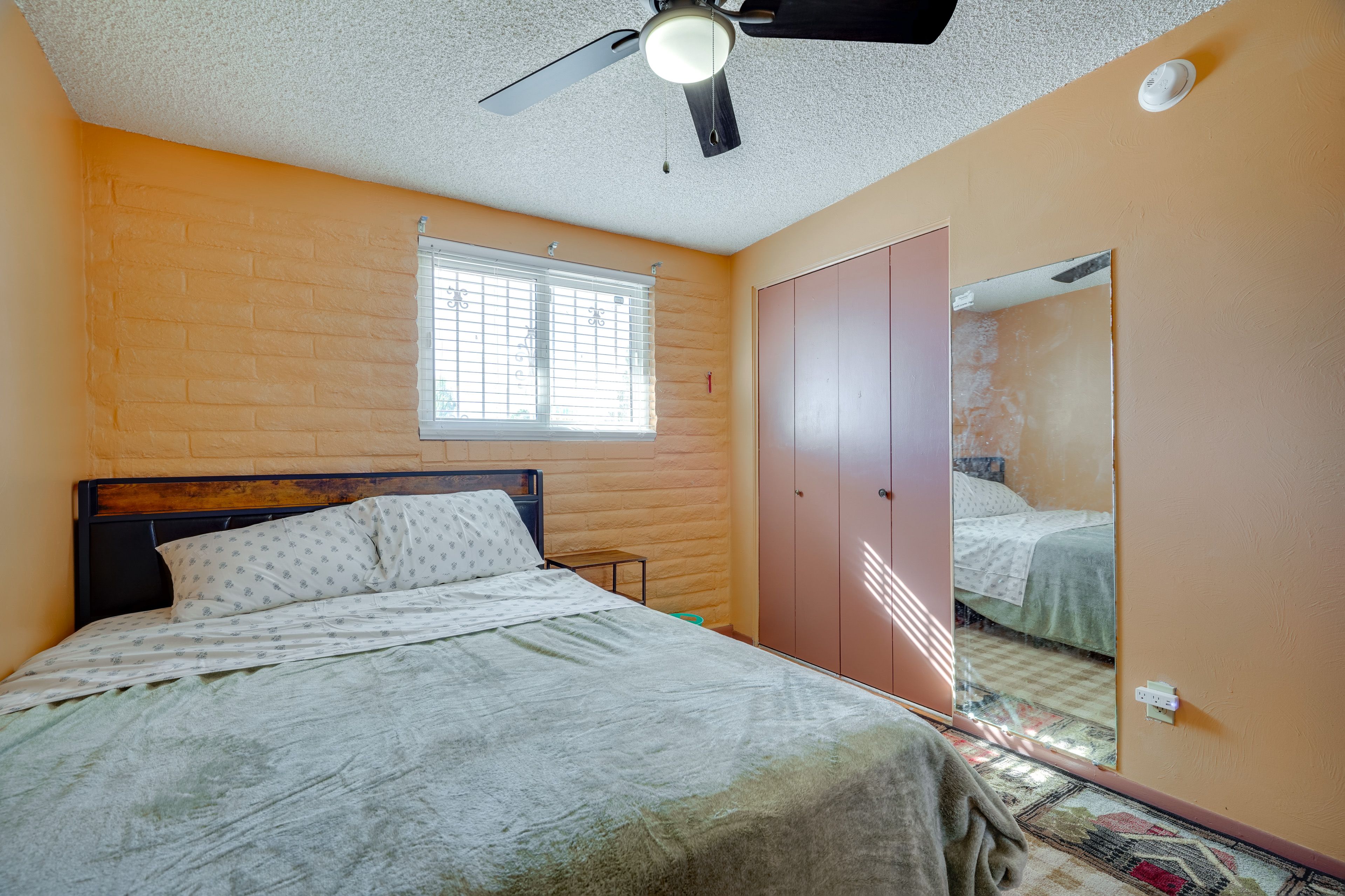 Bedroom 4 | Queen Bed