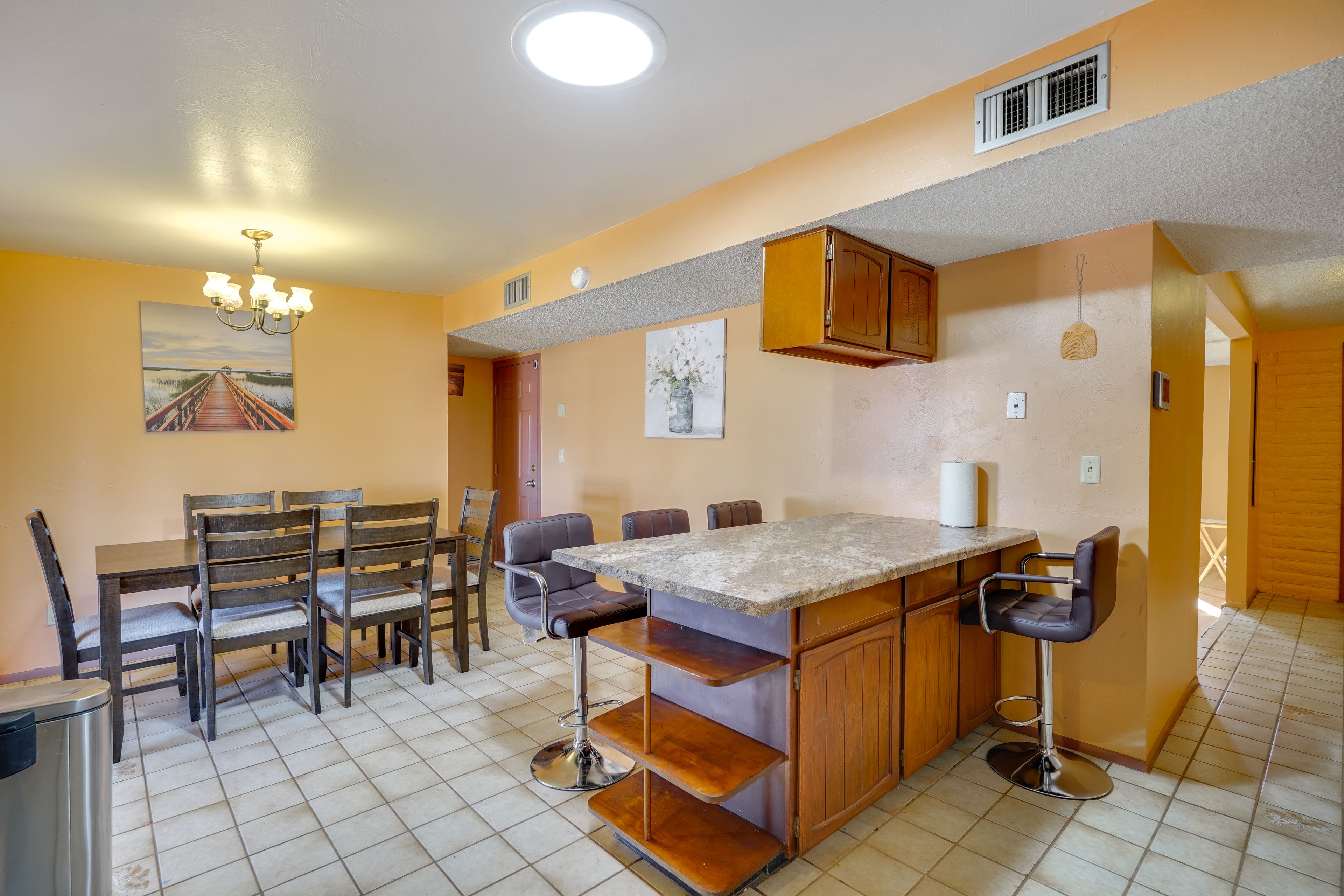 Kitchen | Dining Area | Coffee Maker | Cooking Basics