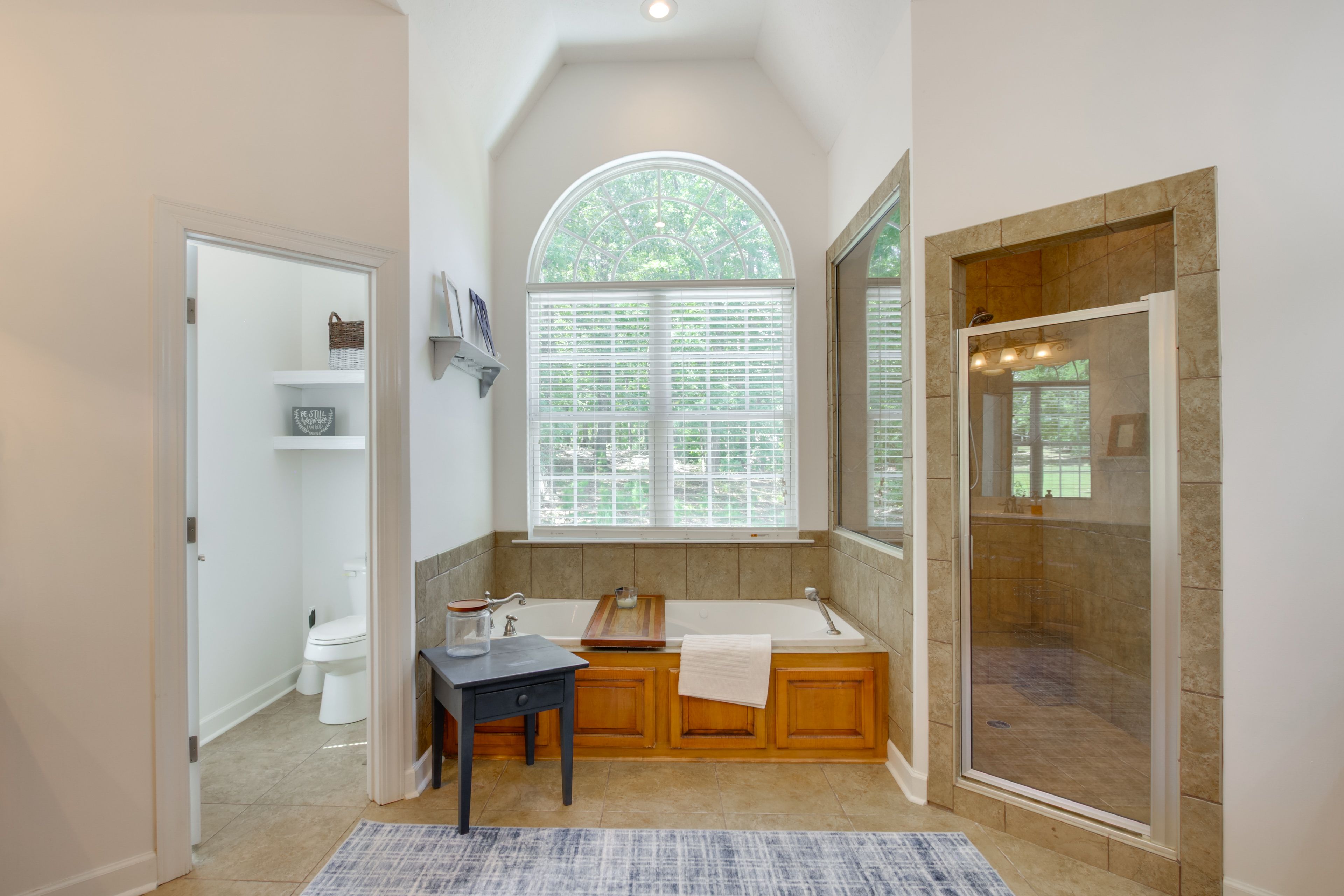 En-Suite Bathroom | Towels Provided | 1st Floor