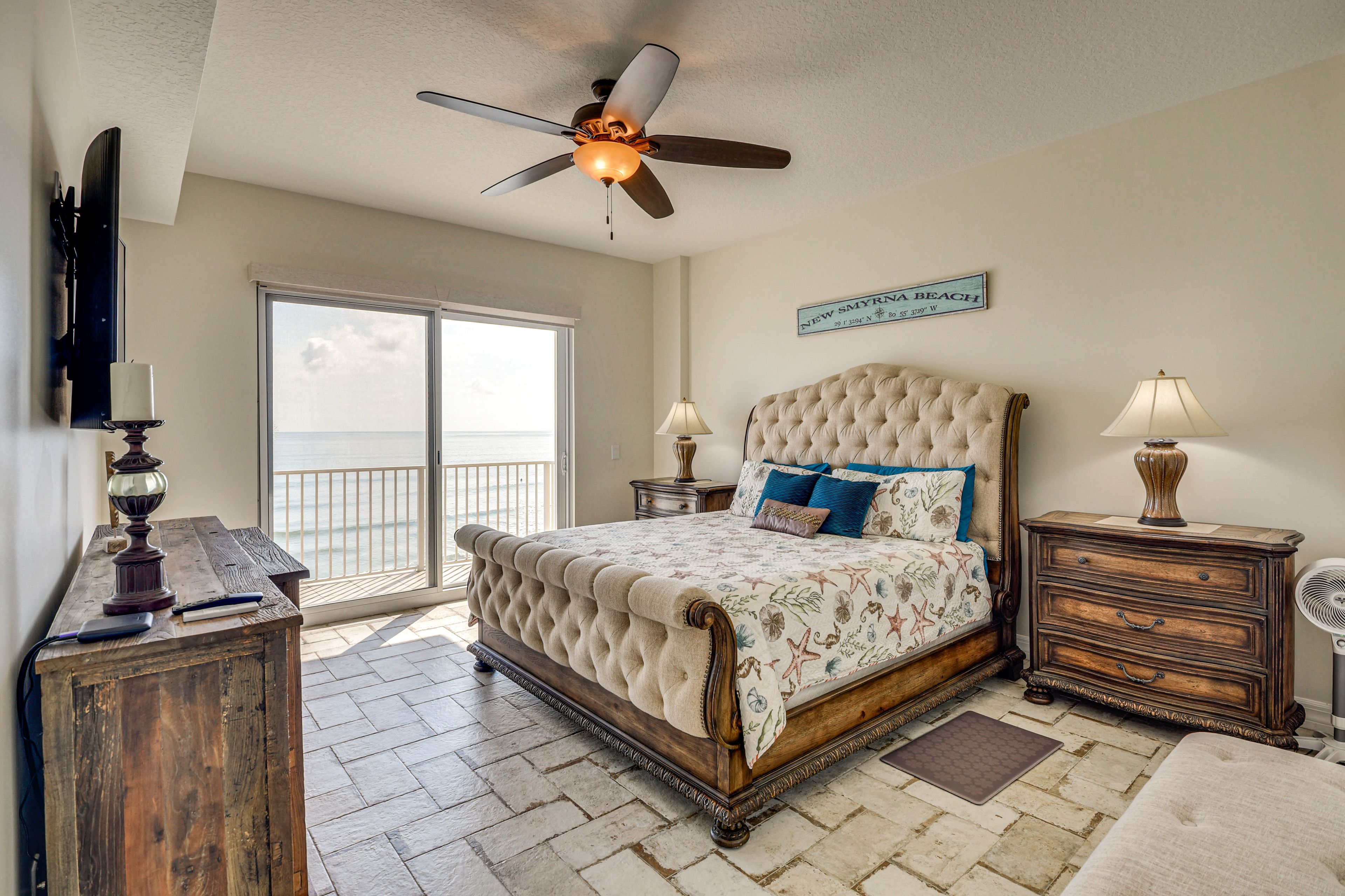 Bedroom 3 | Queen Bed