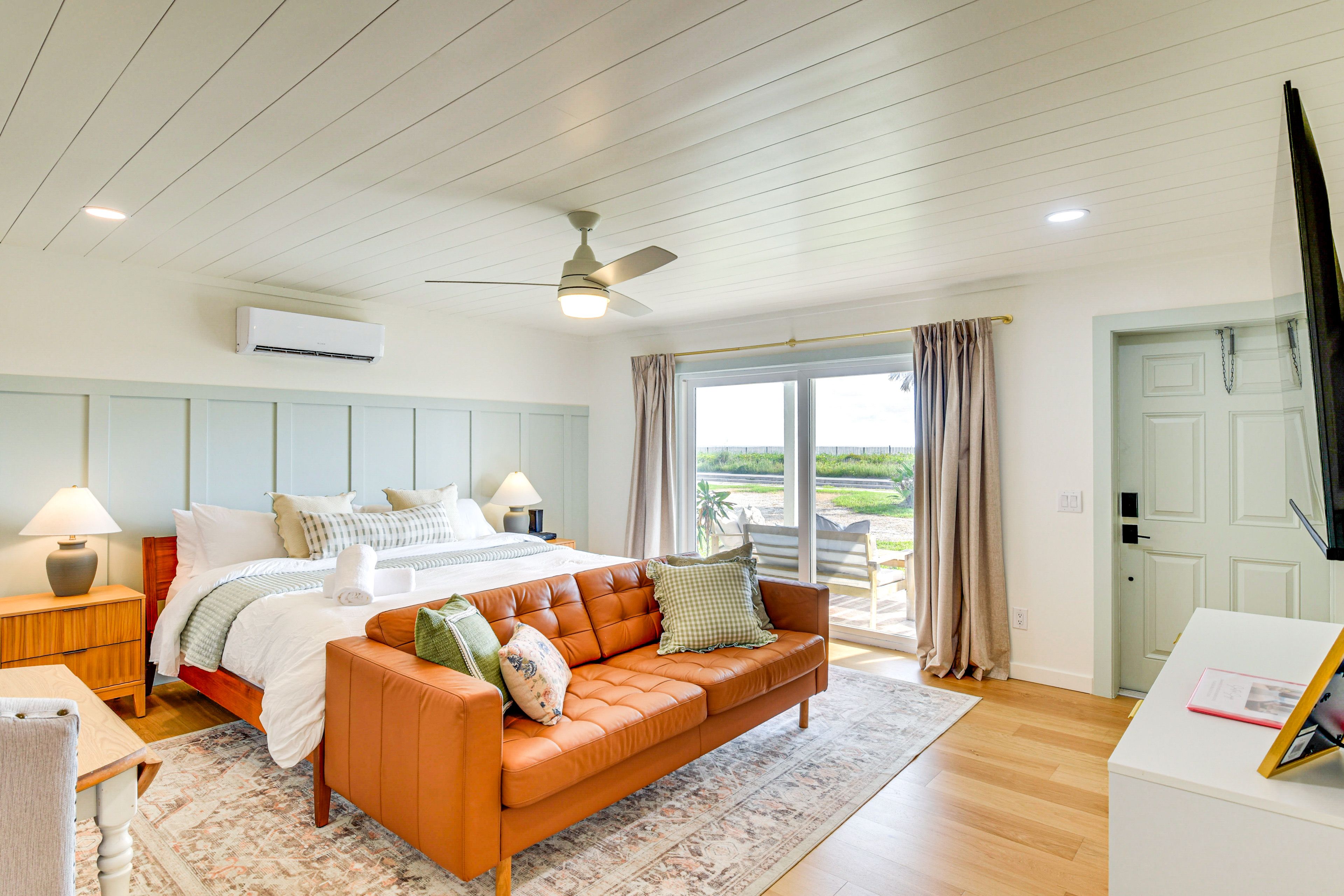 Interior | Free WiFi | Central Heating & A/C