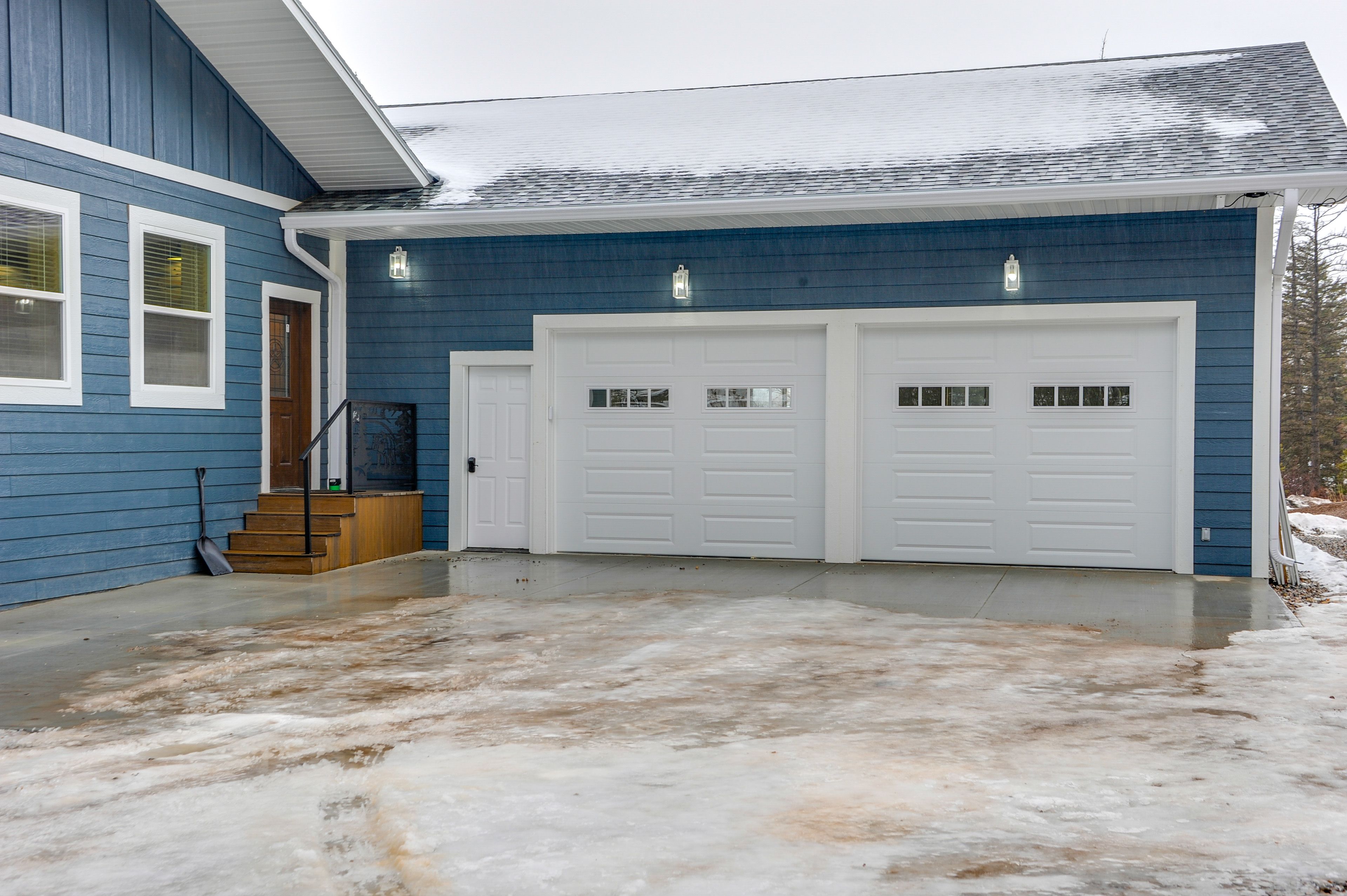 Shared Driveway Parking | 1 Vehicle