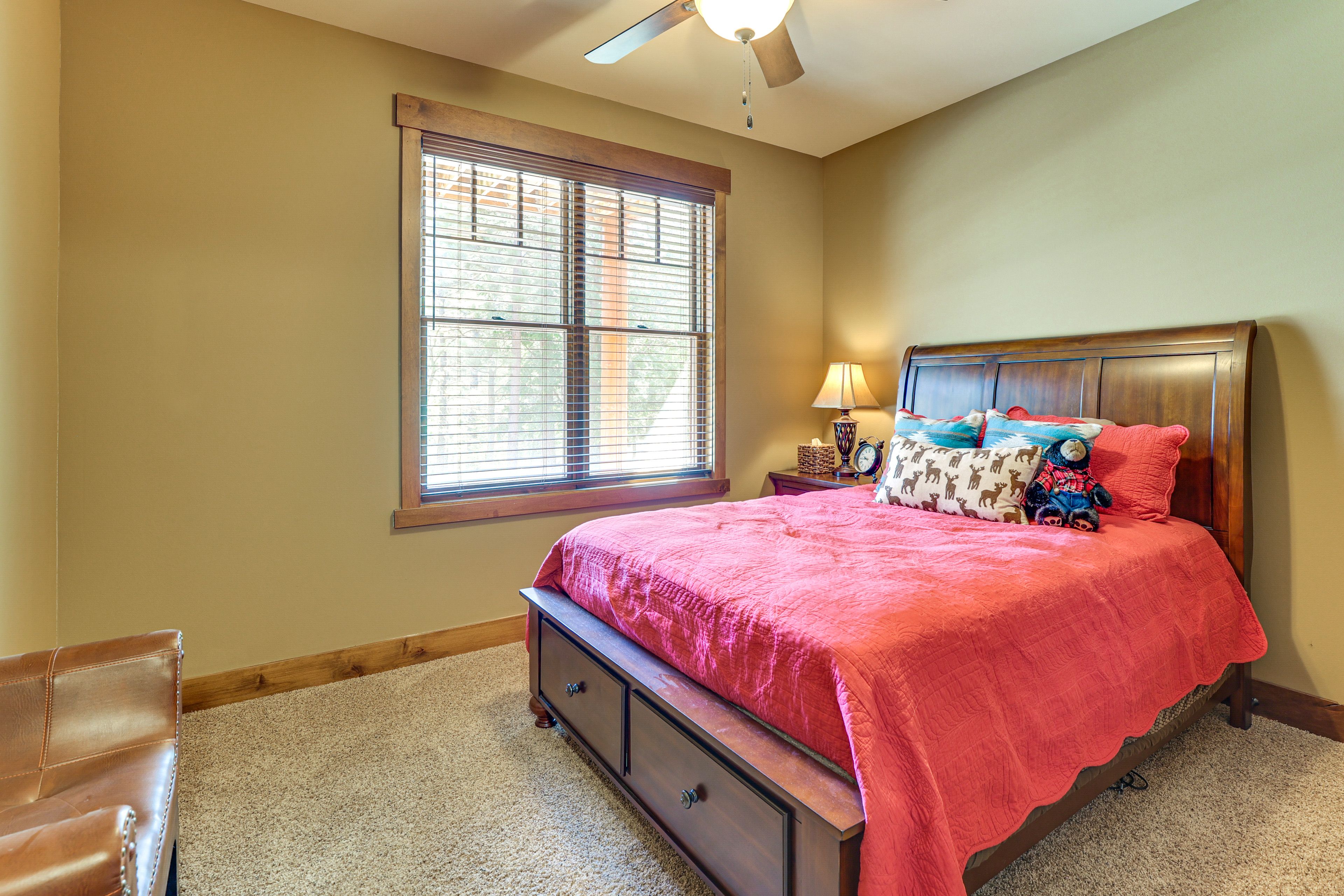 Bedroom 4 | Queen Bed | Basement