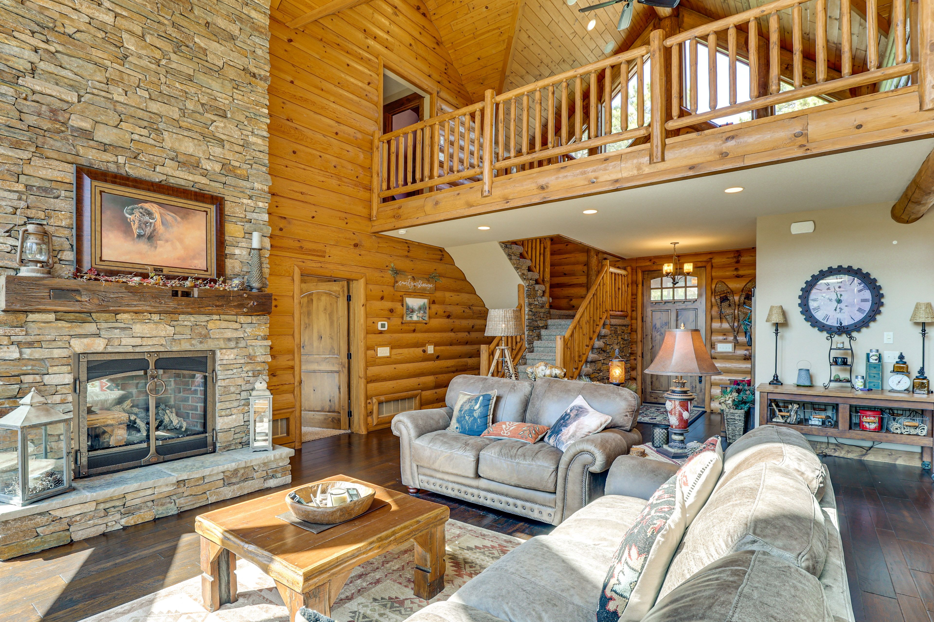 Main Living Area | Gas Fireplace