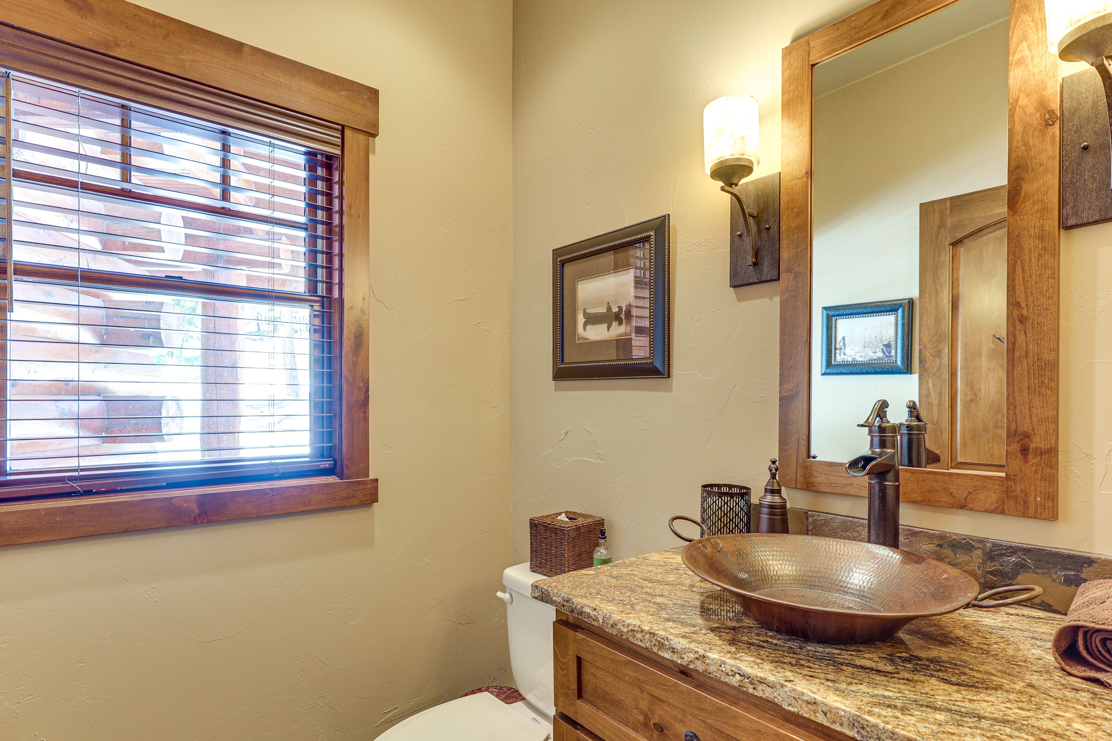 Half Bathroom | 1st Floor