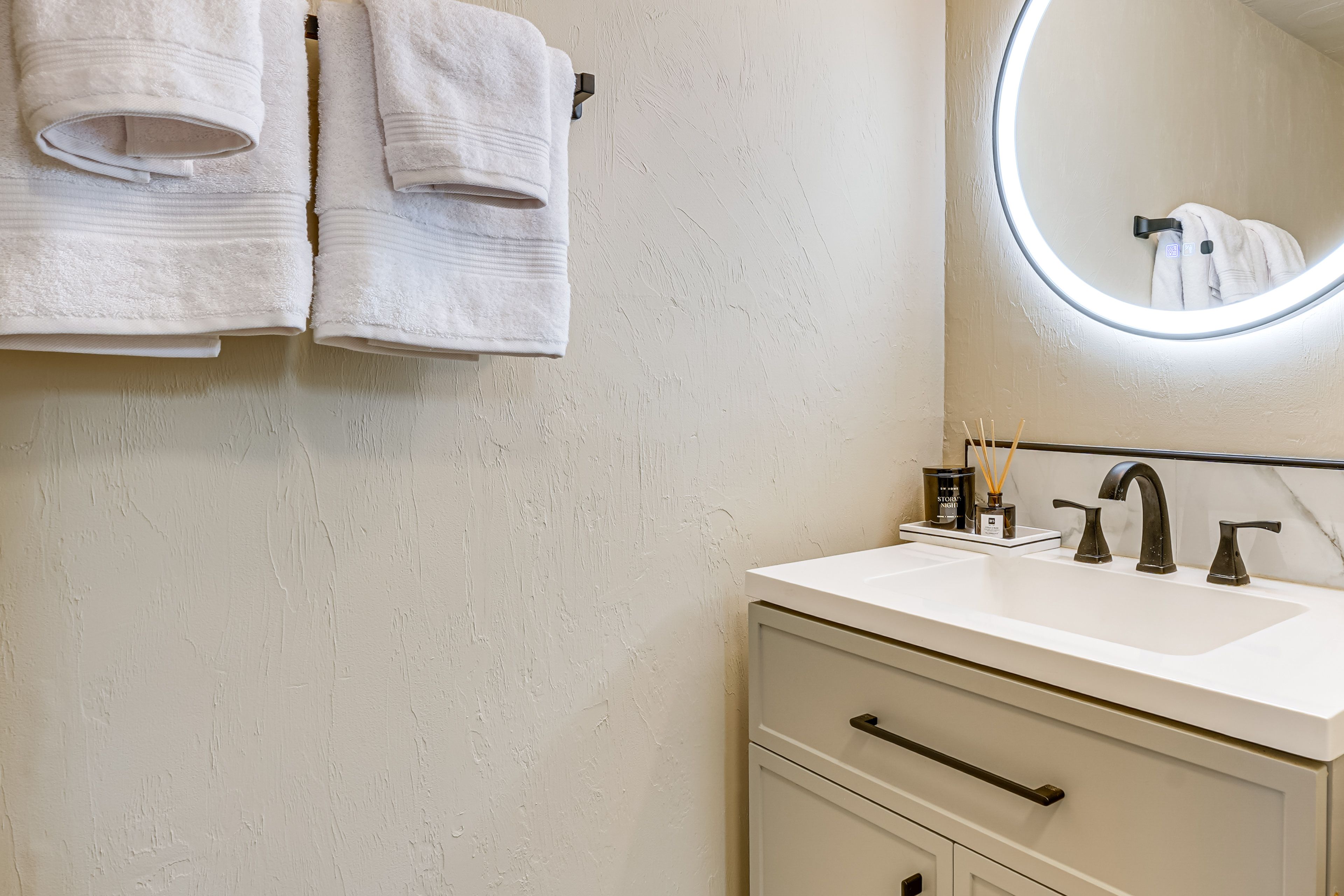 Half Bathroom | 1st Floor