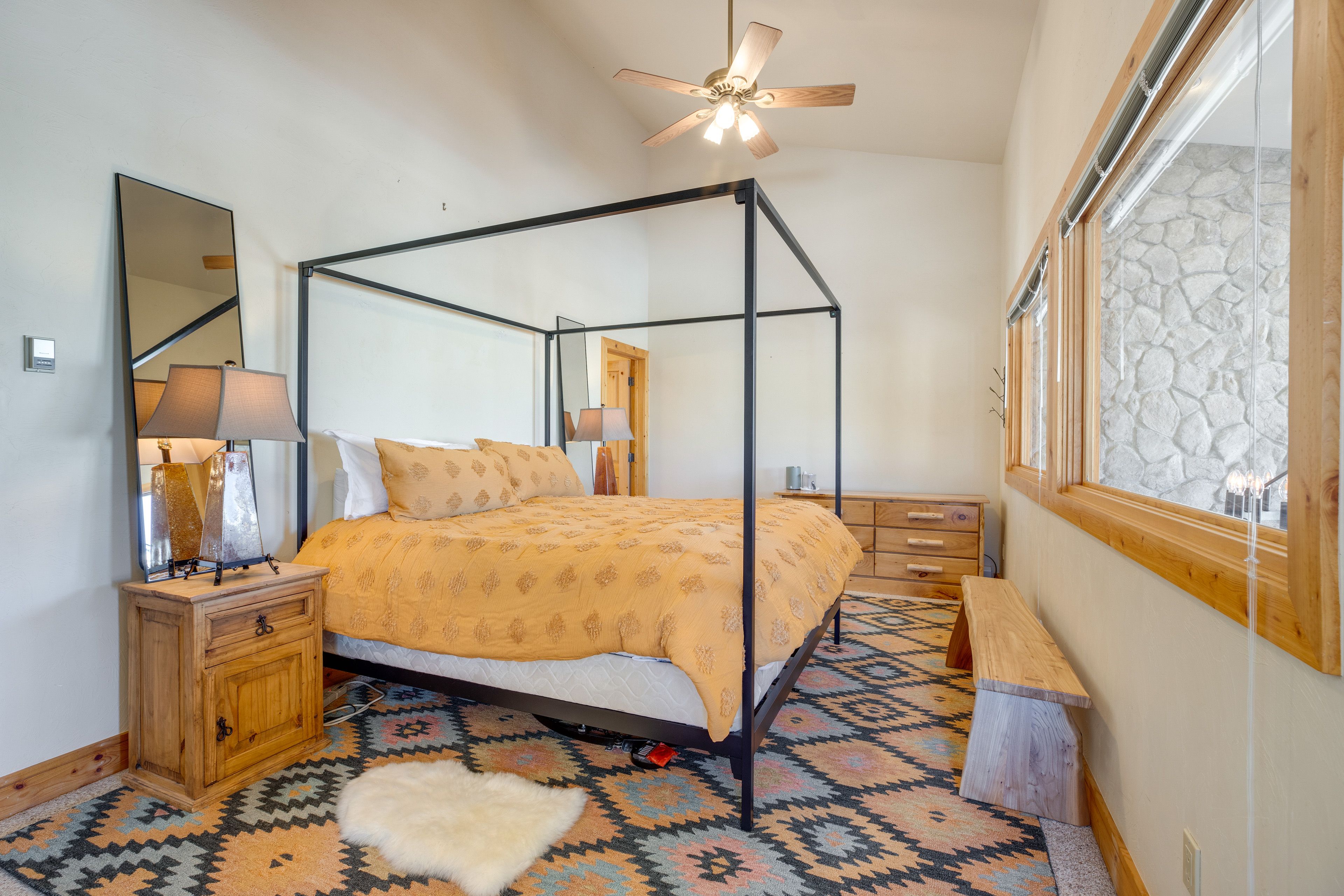 Bedroom 2 | Queen Bed | Upper Floor