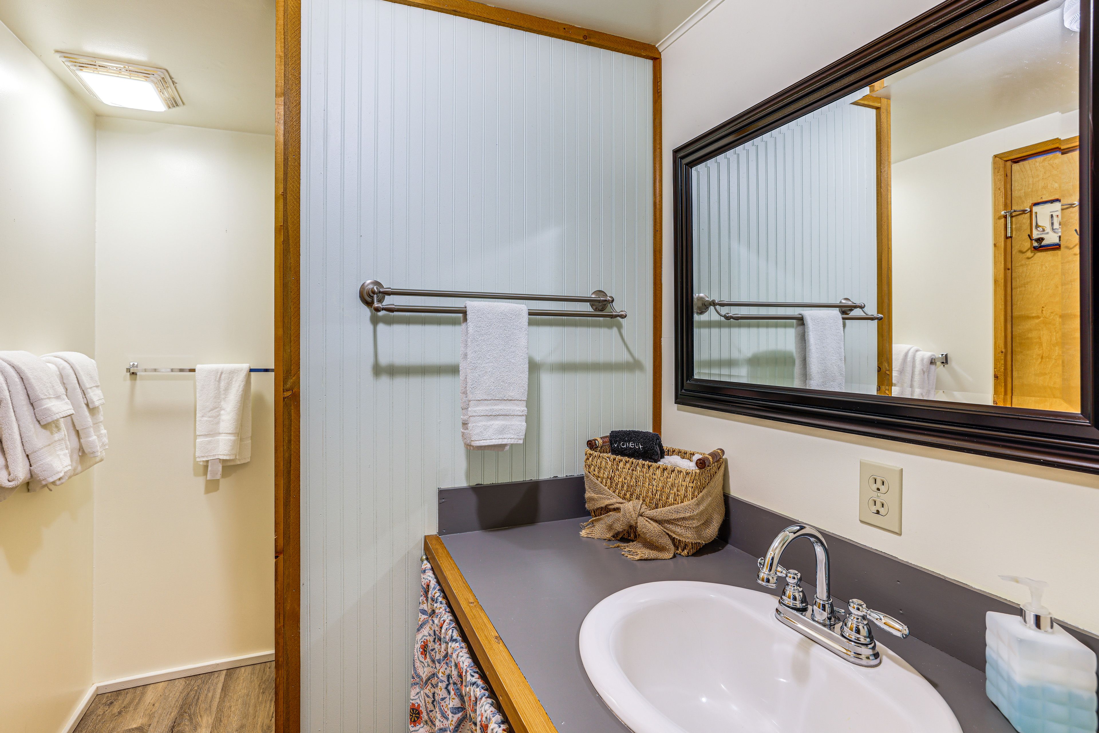 Guest House | Bathroom