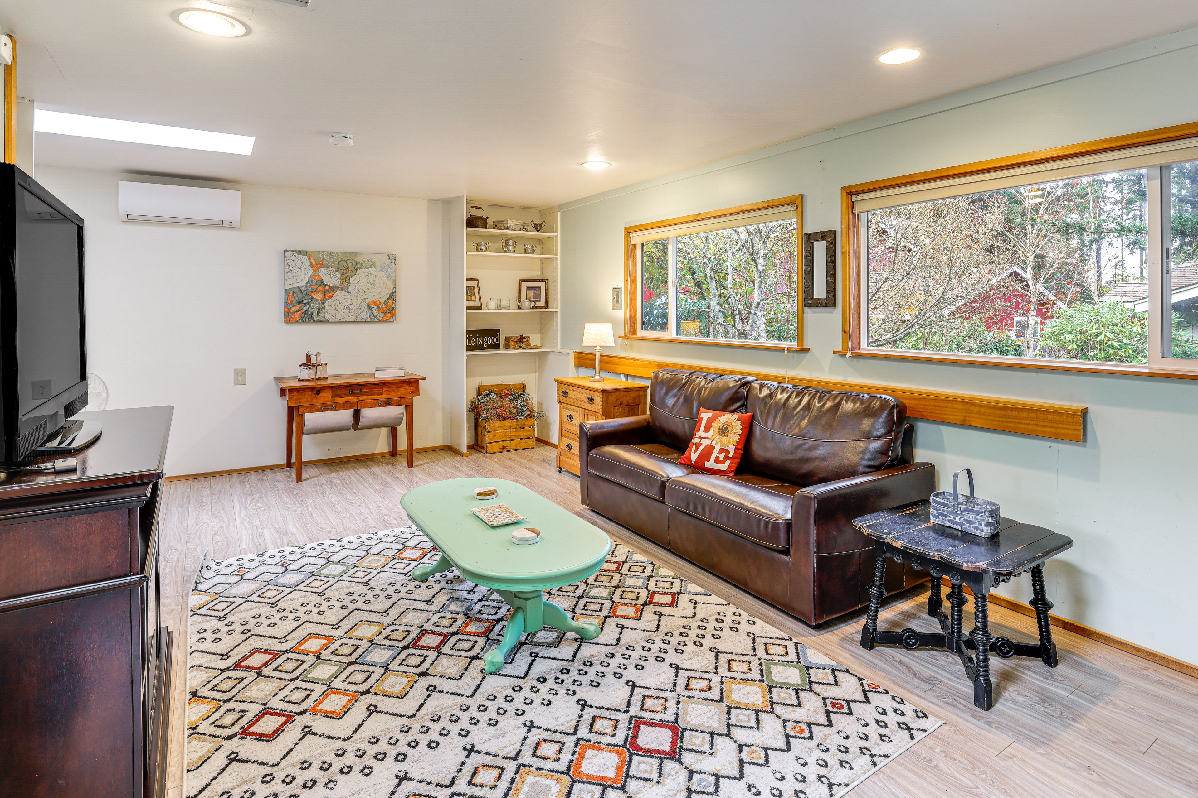 Guest House | Living Room | Sleeper Sofa