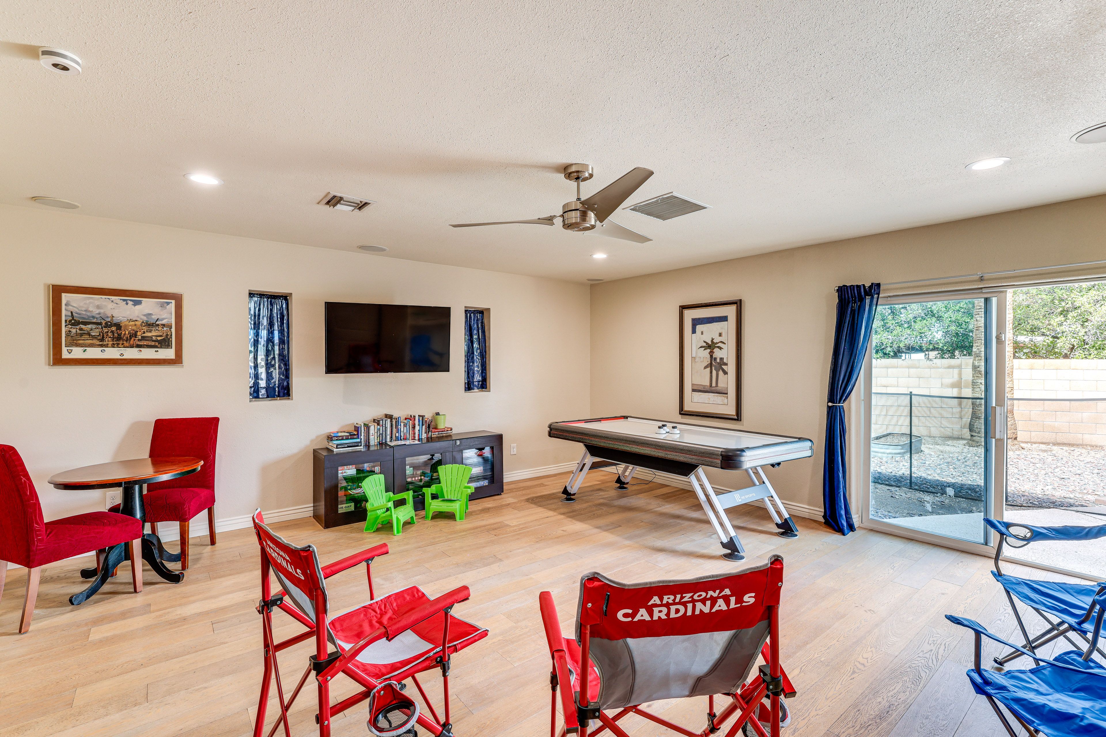 Game Room | Free WiFi | Flat-Screen TV | Air Hockey Table