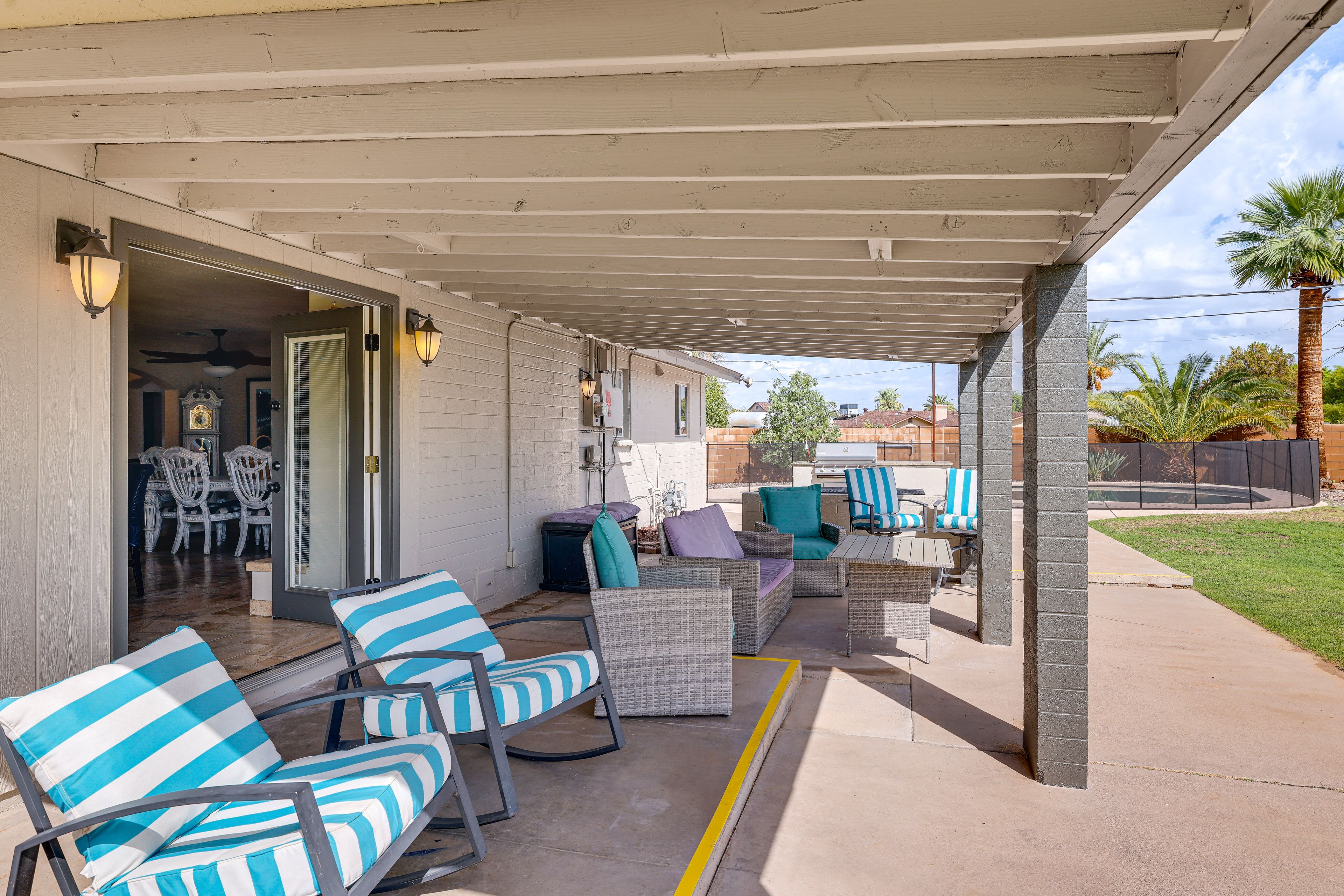 Patio Area | Outdoor Seating
