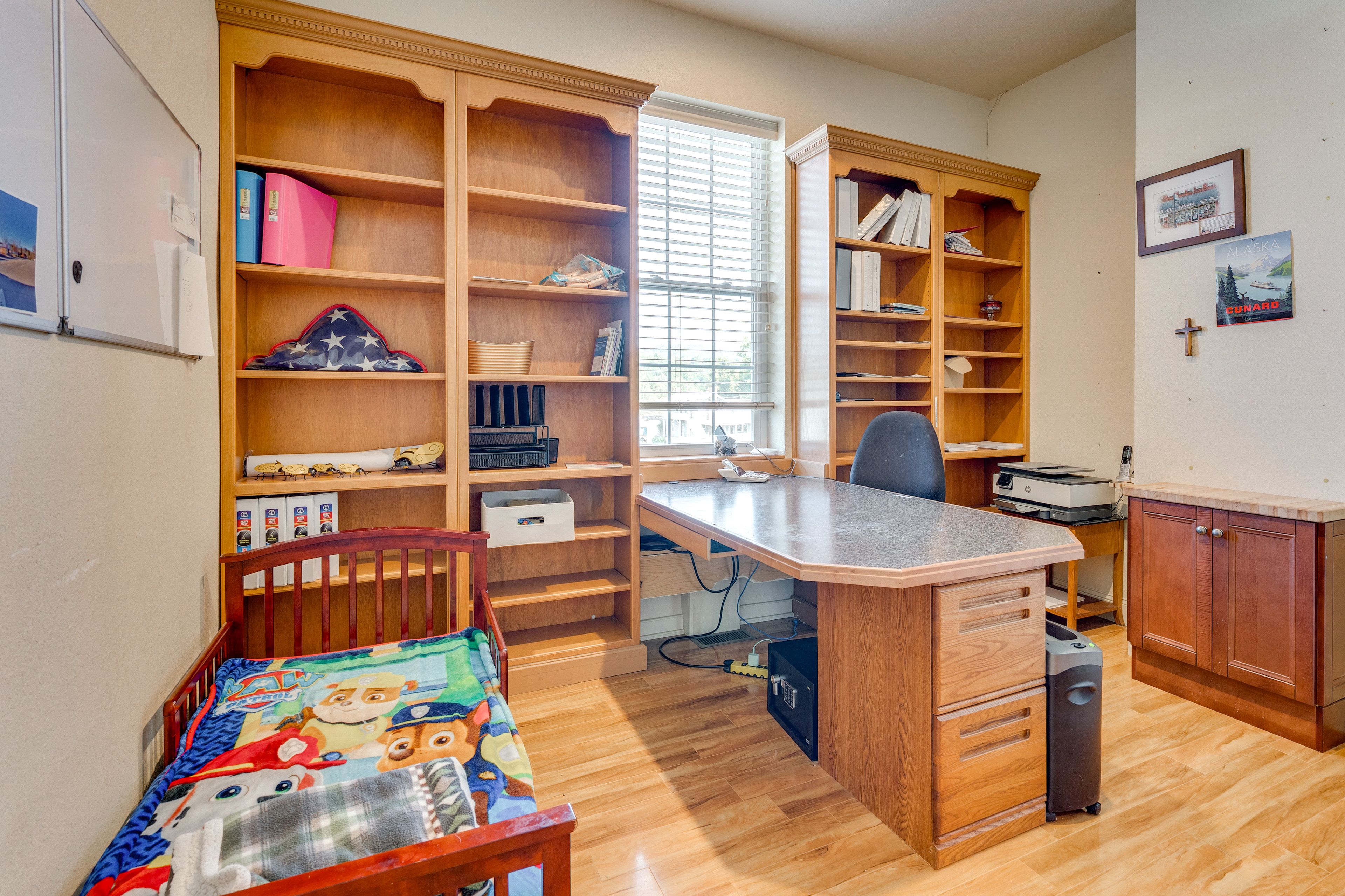 Office | Free WiFi