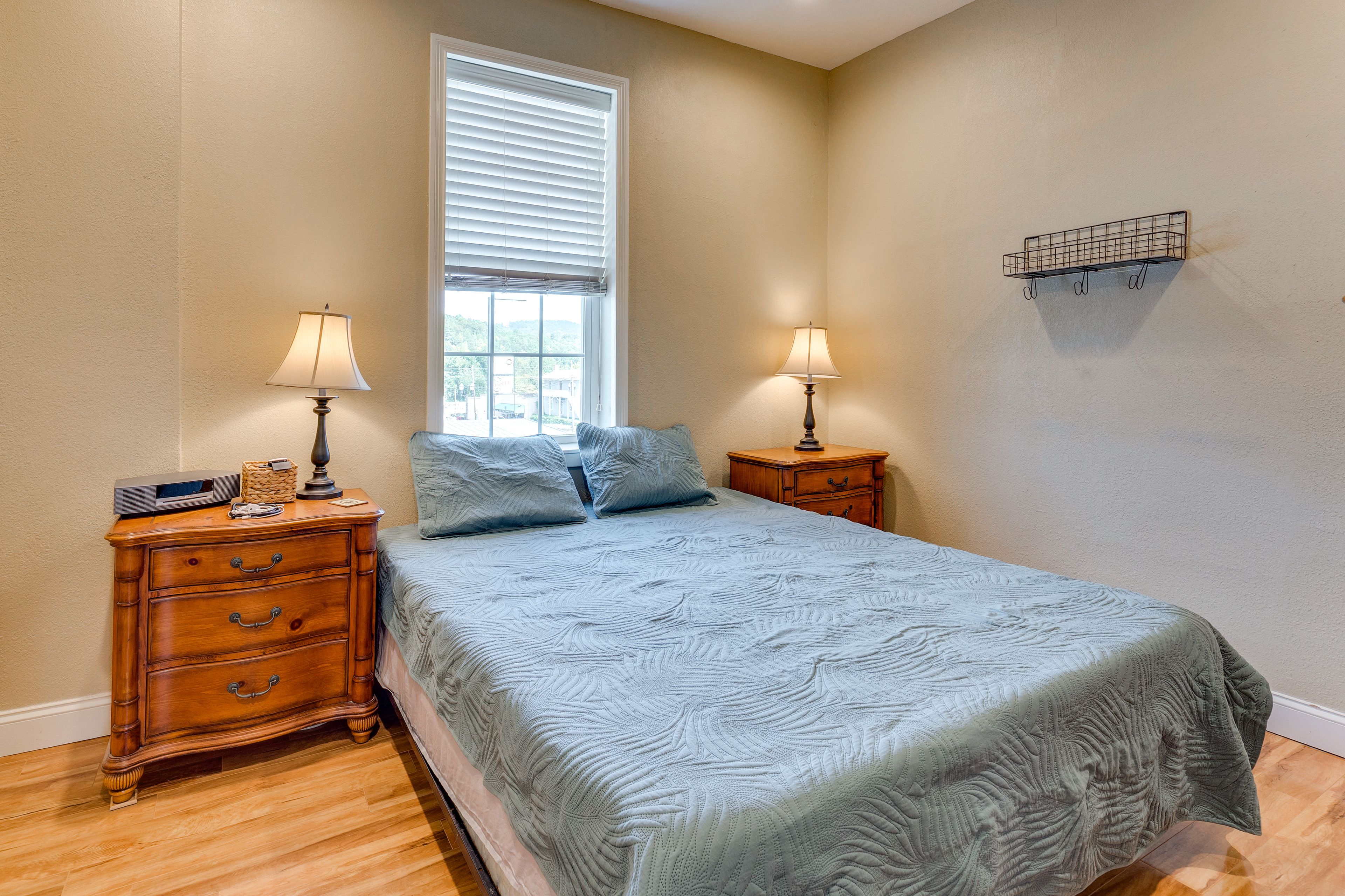 Bedroom 1 | California King Bed | Linens