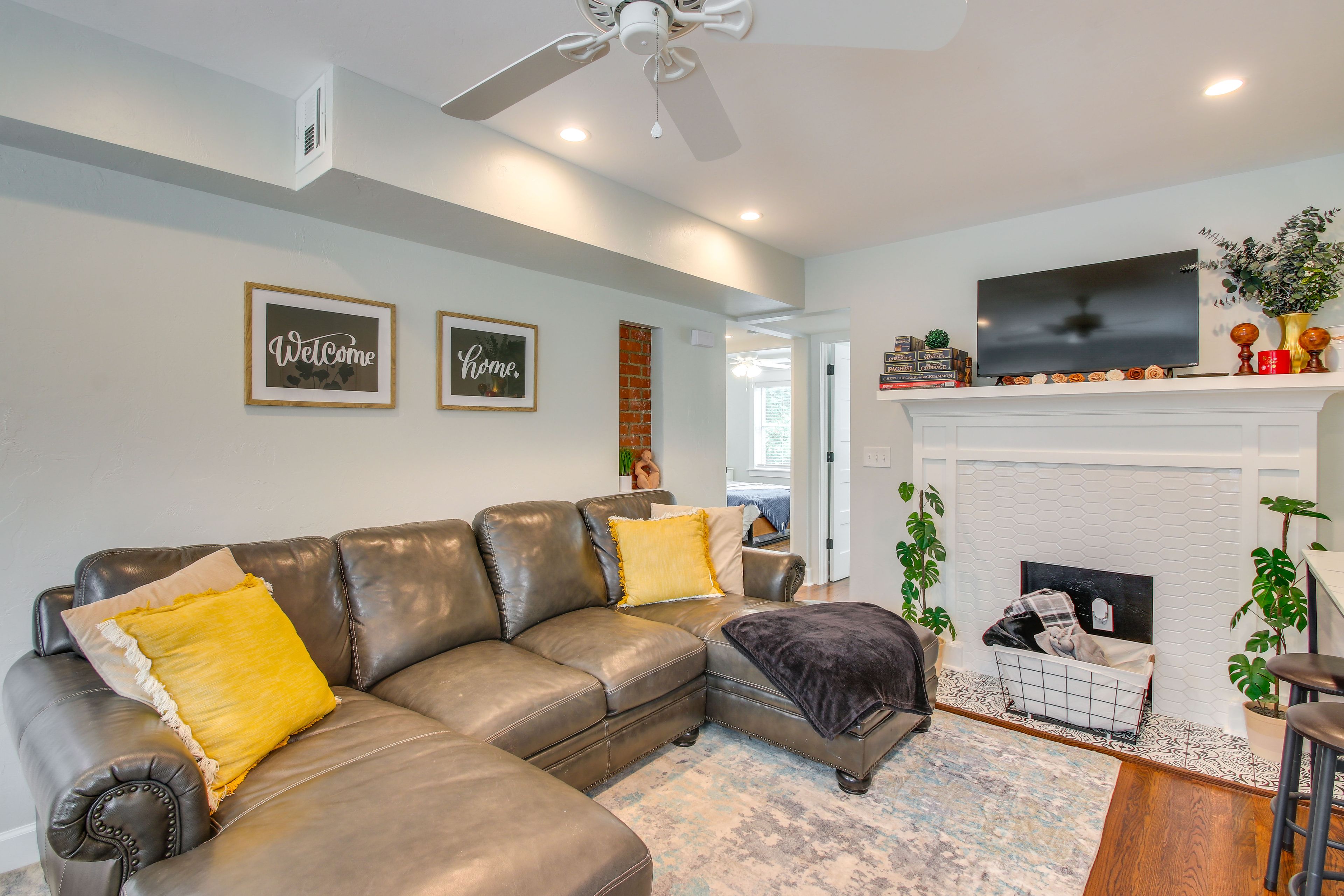 Oklahoma City Vacation Rental | 2BR | 1BA | 1,000 Sq Ft | 4 Steps to Access