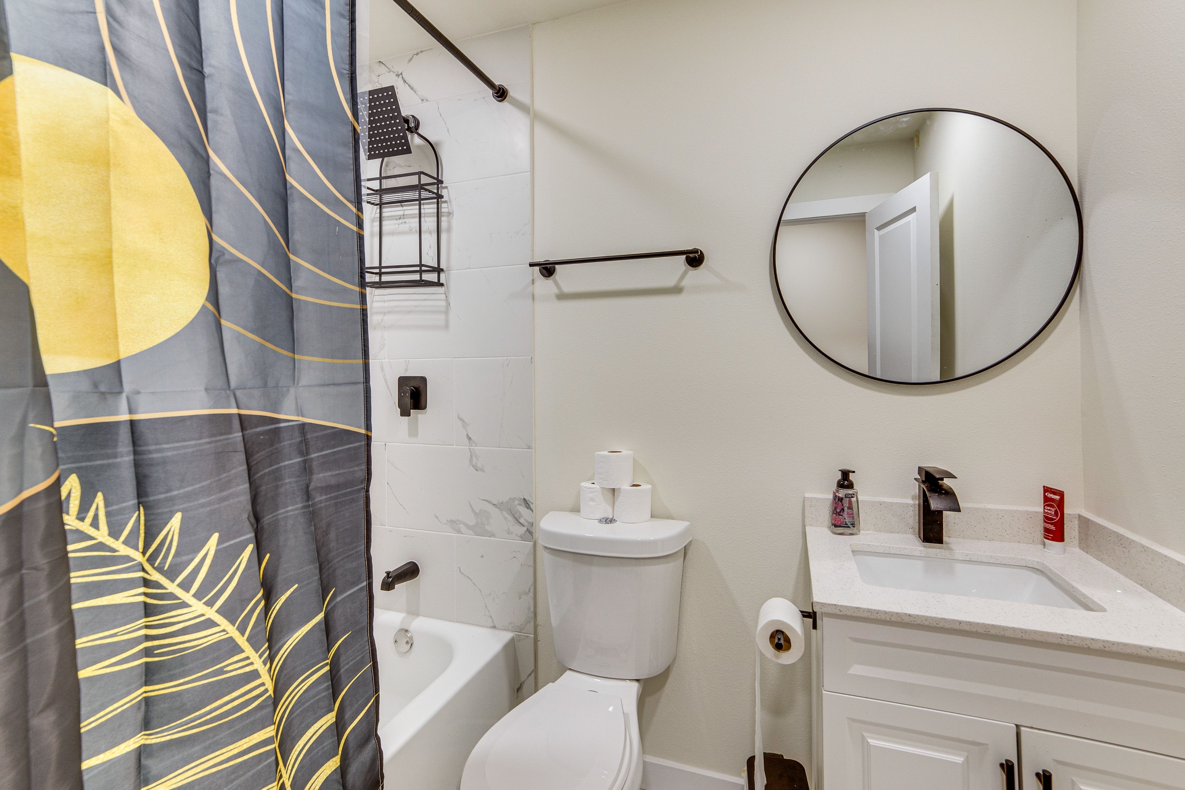 Full Bathroom