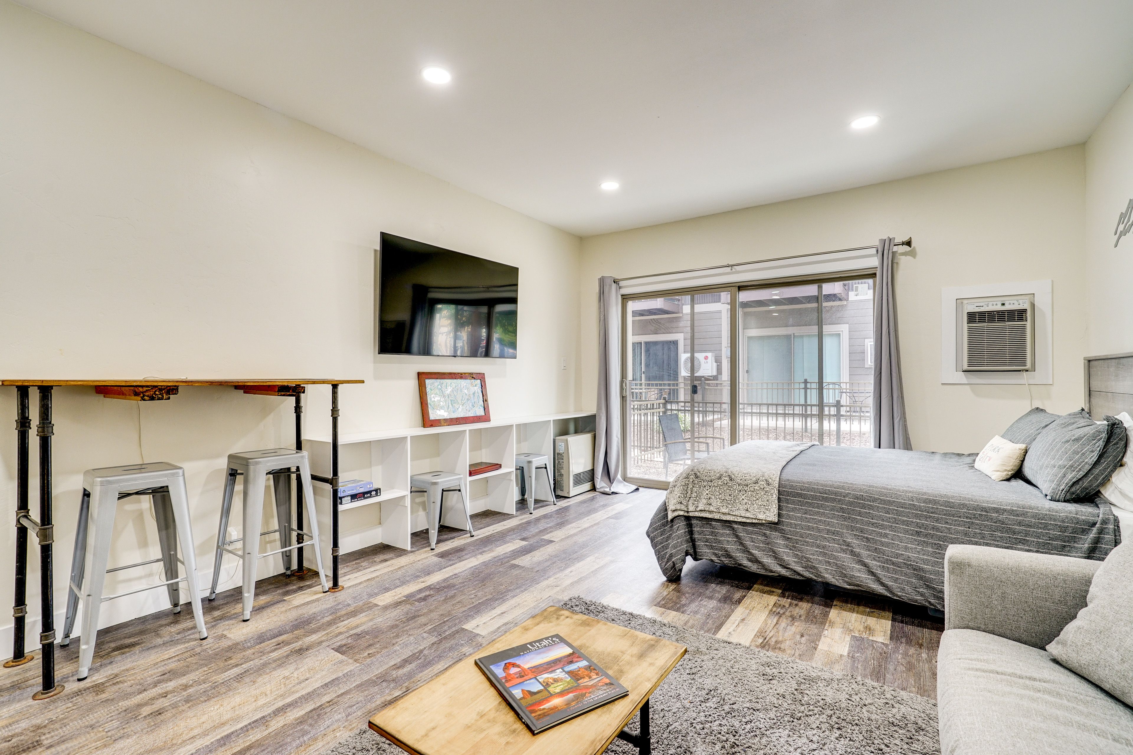 Studio | Smart TV | Board Games | Central Heating & A/C