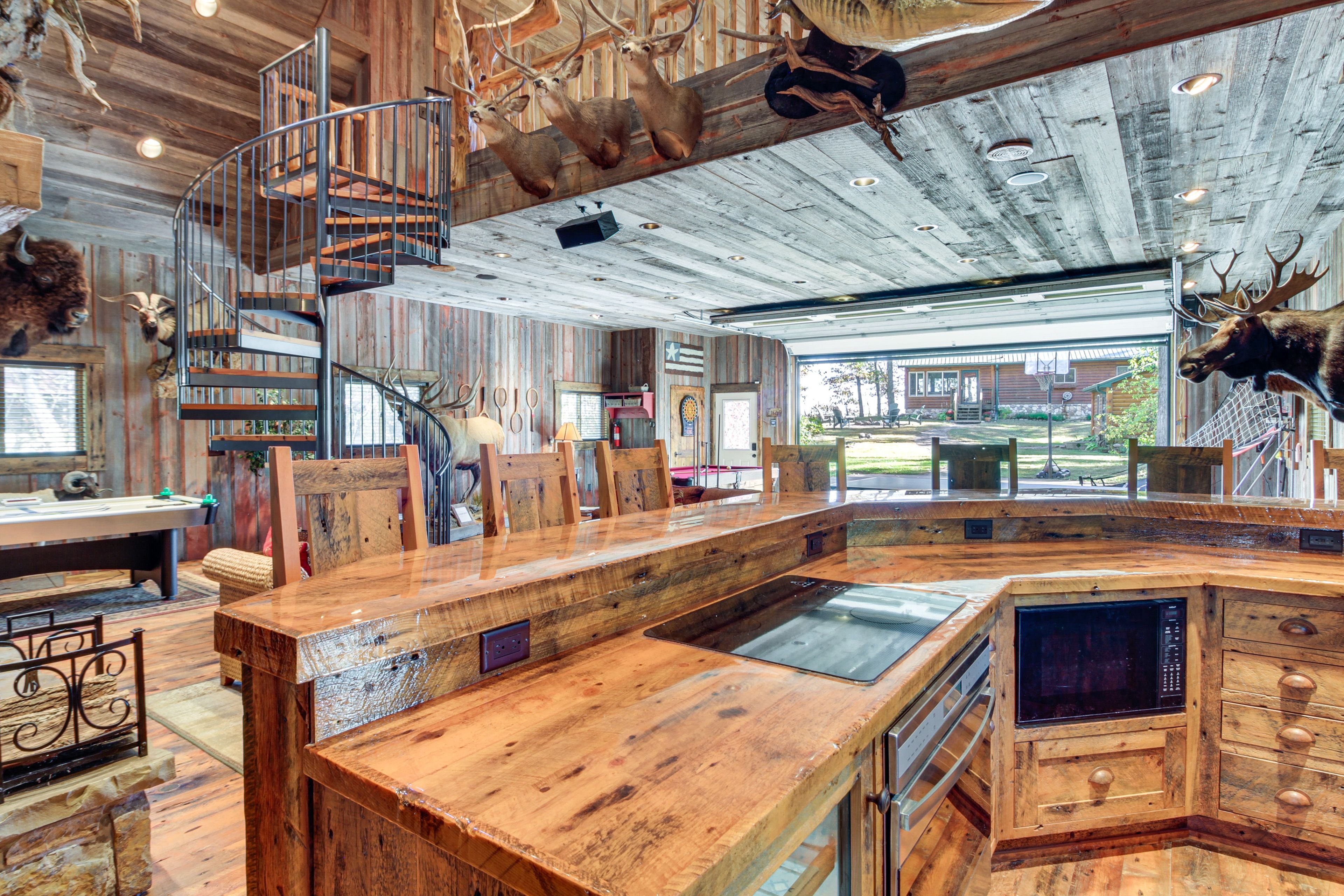 Lodge | Kitchen | Stove/Oven | Fridge | Keurig K-Duo | 1st Floor