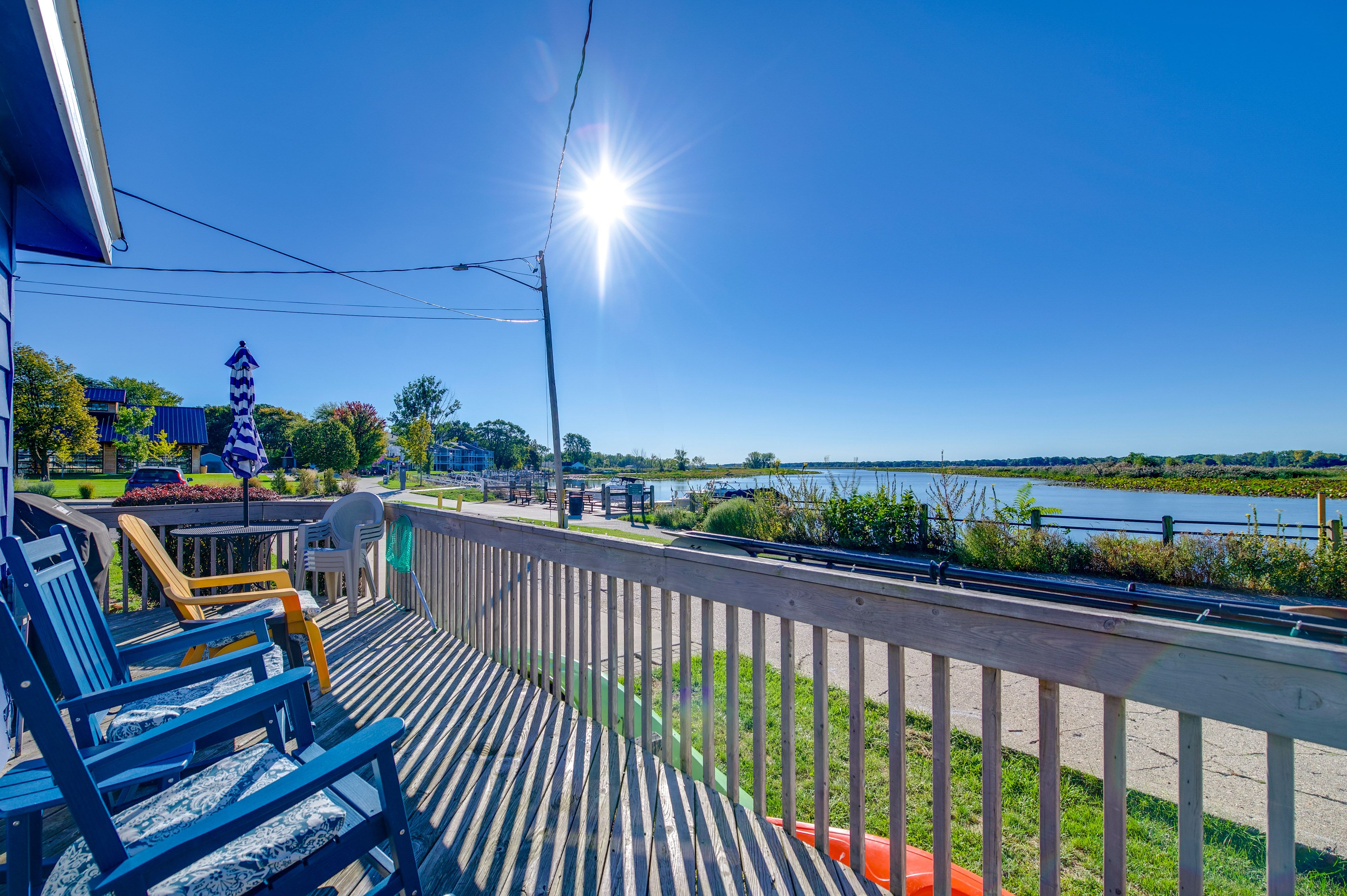 Furnished Deck | Lake Michigan Access via Grand River