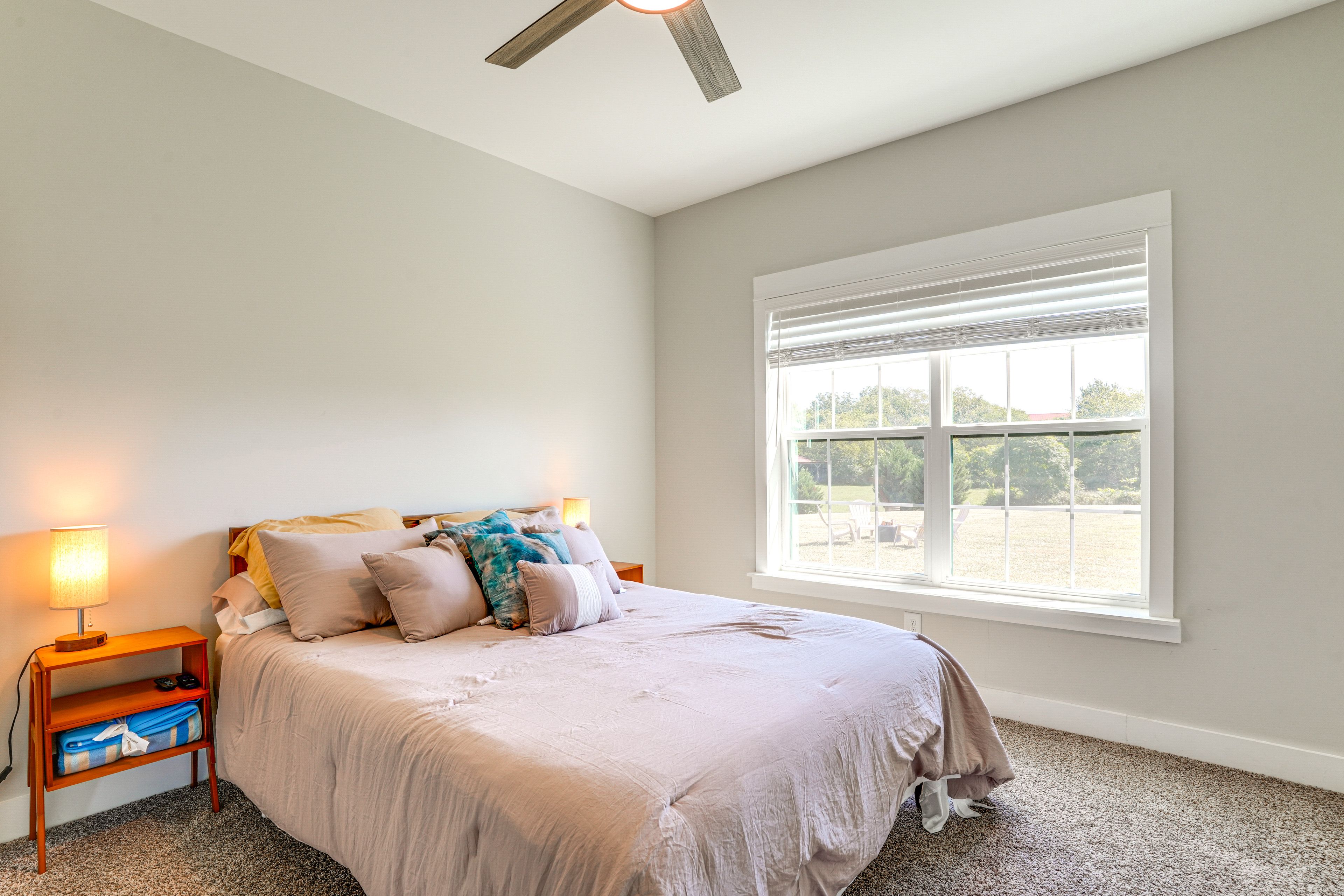 Bedroom 1 | Queen Bed | Smart TV | 1st Floor