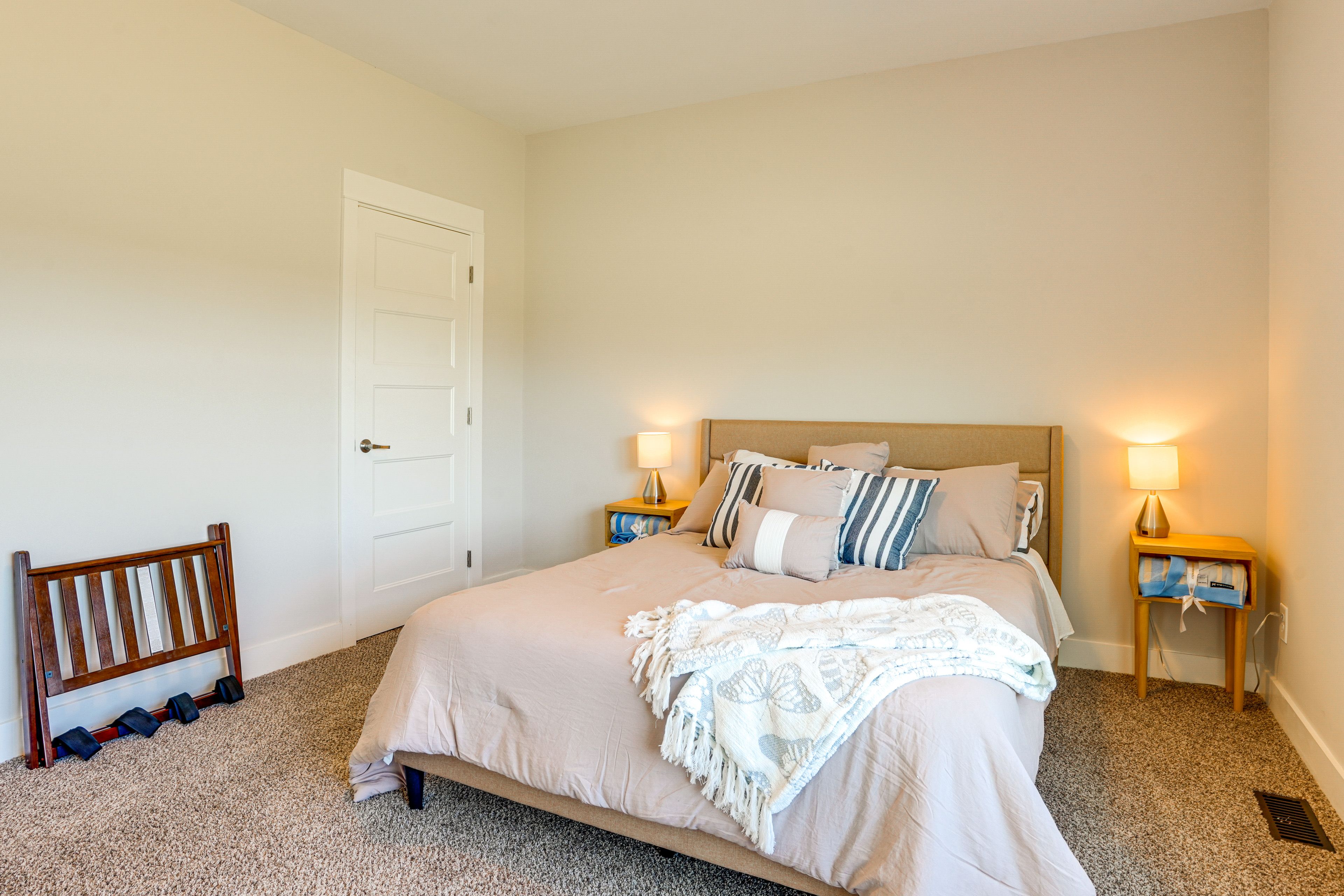 Bedroom 3 | Queen Bed | 1st Floor