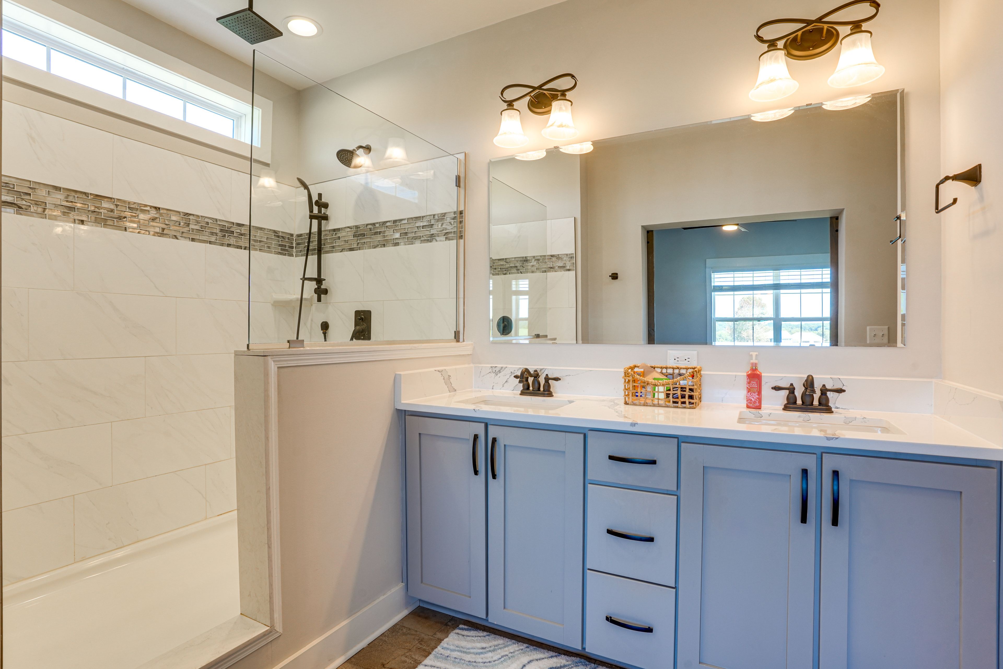 En-Suite Bathroom | 1st Floor