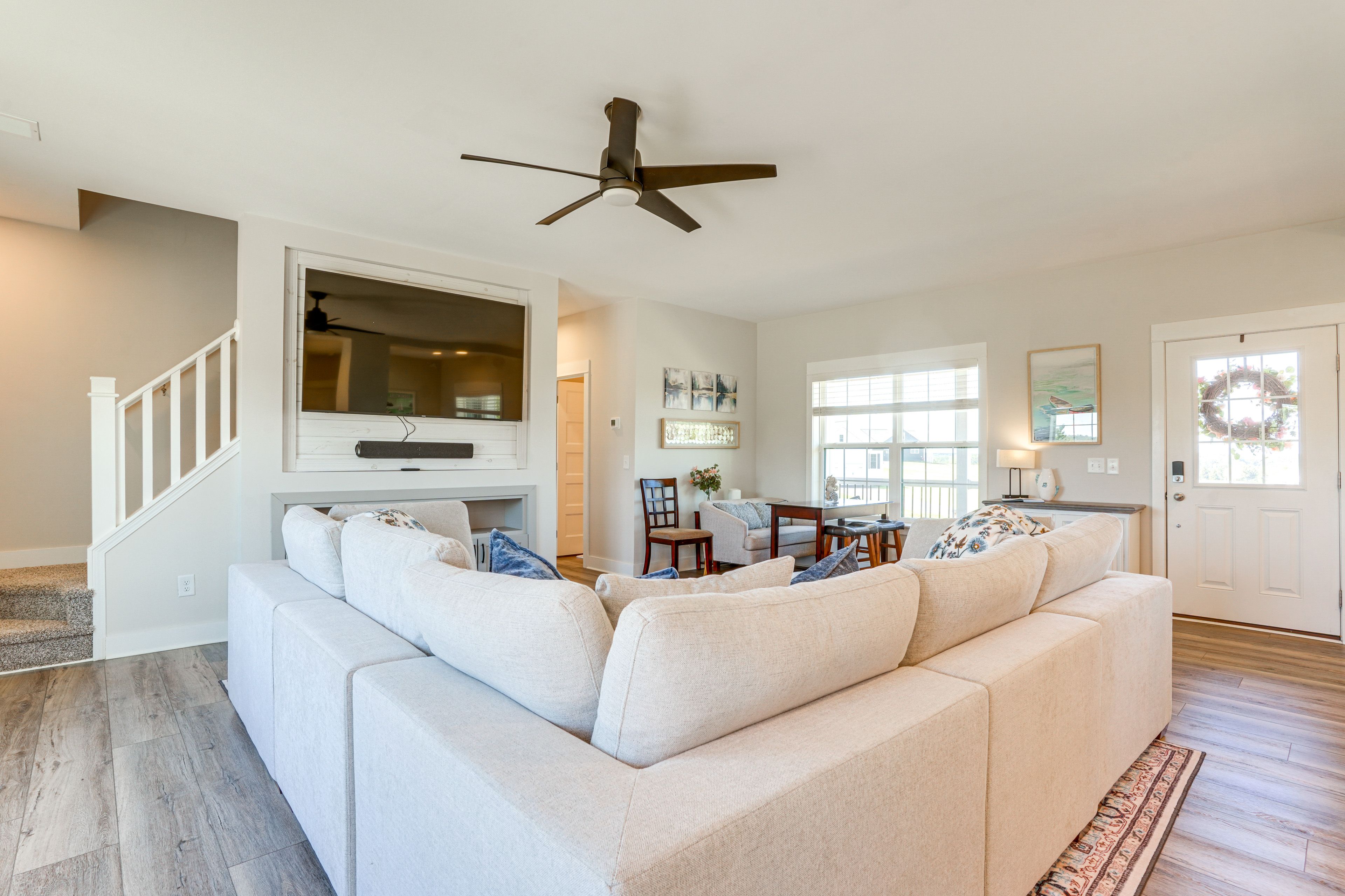 Living Room | Smart TV | Central A/C | 1st Floor