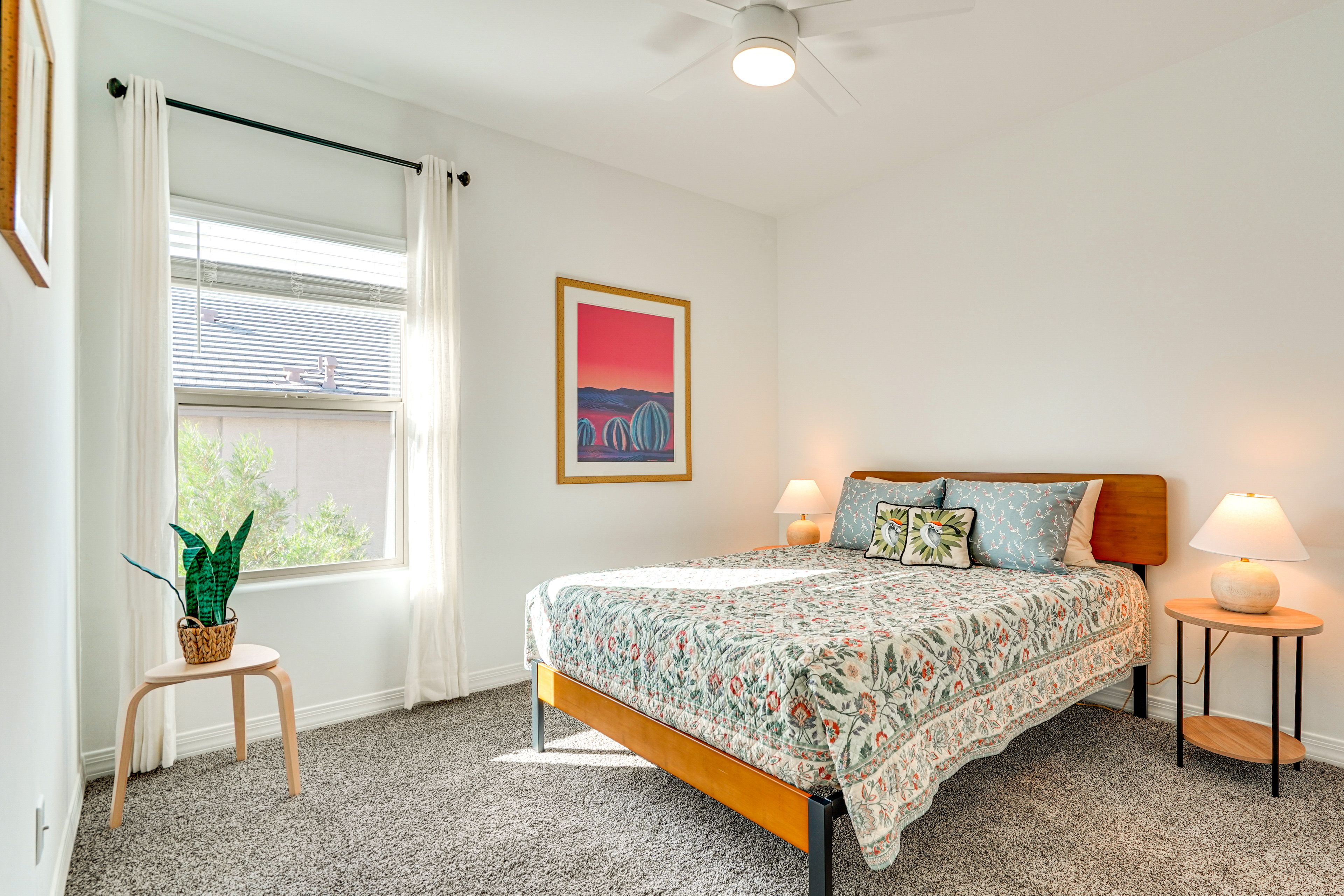 Bedroom 2 | Queen Bed | Linens