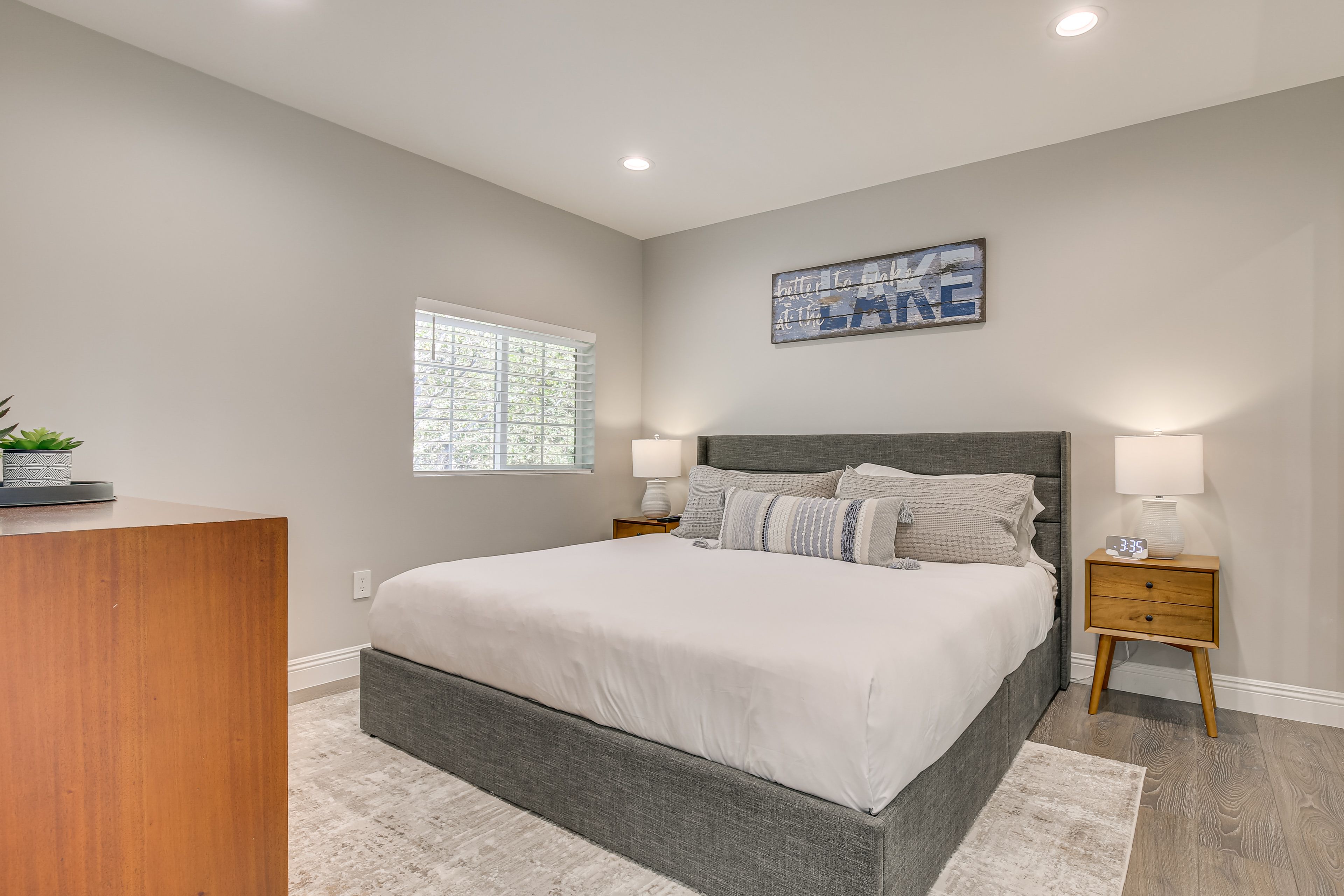 Bedroom 4 | King Bed | Basement Level