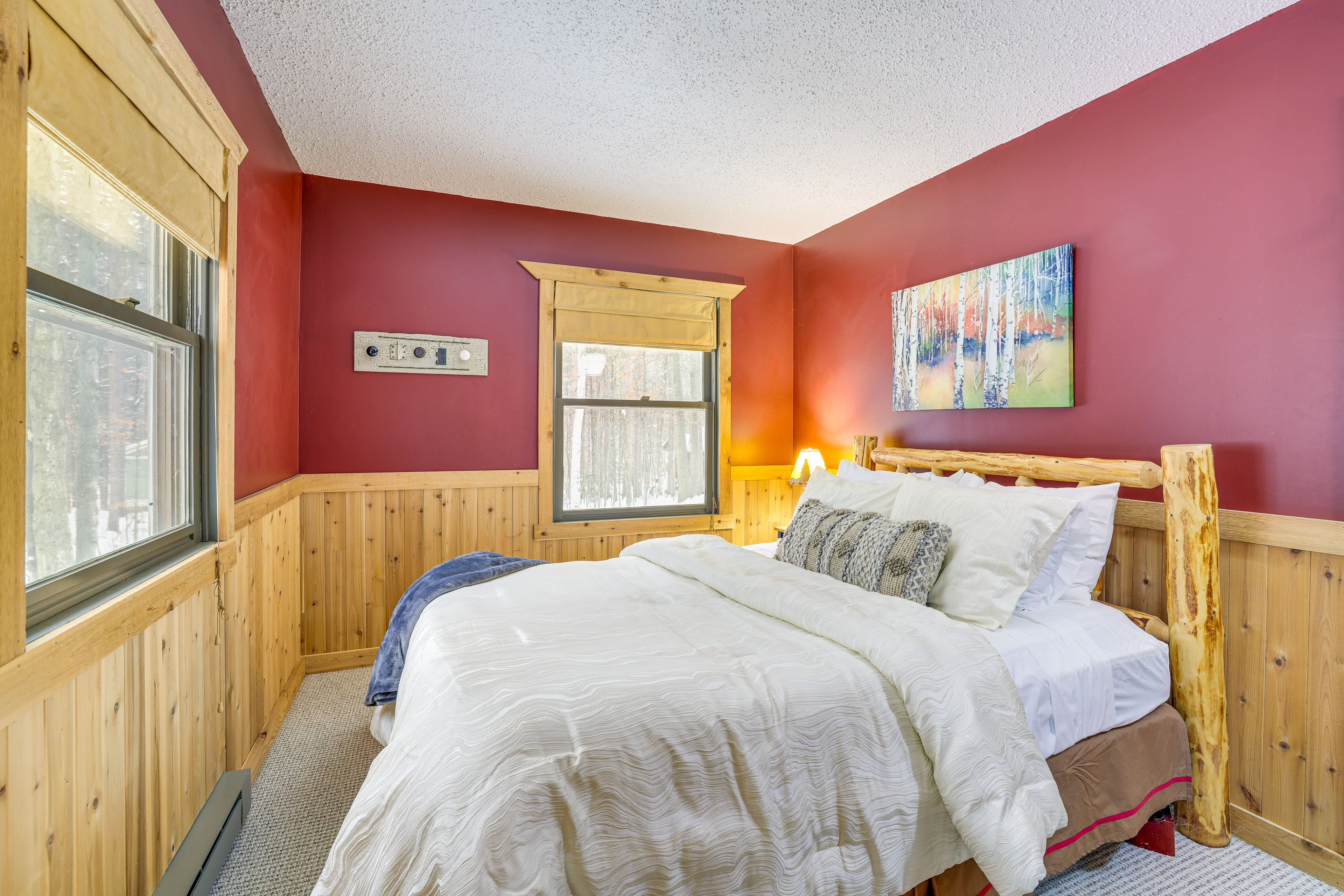 Bedroom 2 | Queen Bed | Main Level