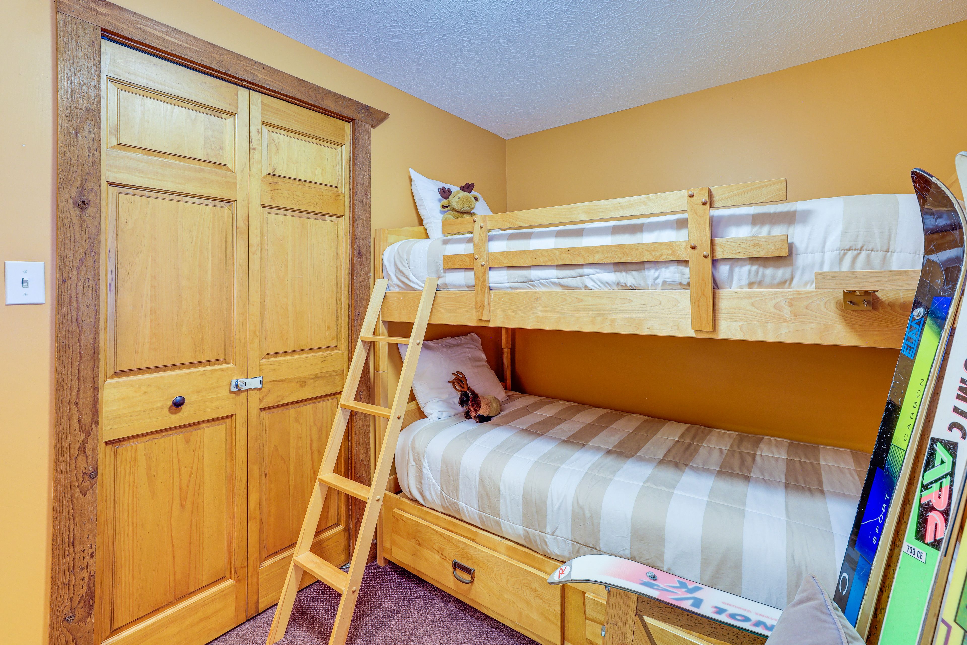 Bedroom 4 | Twin Bunk Bed | Lower Level