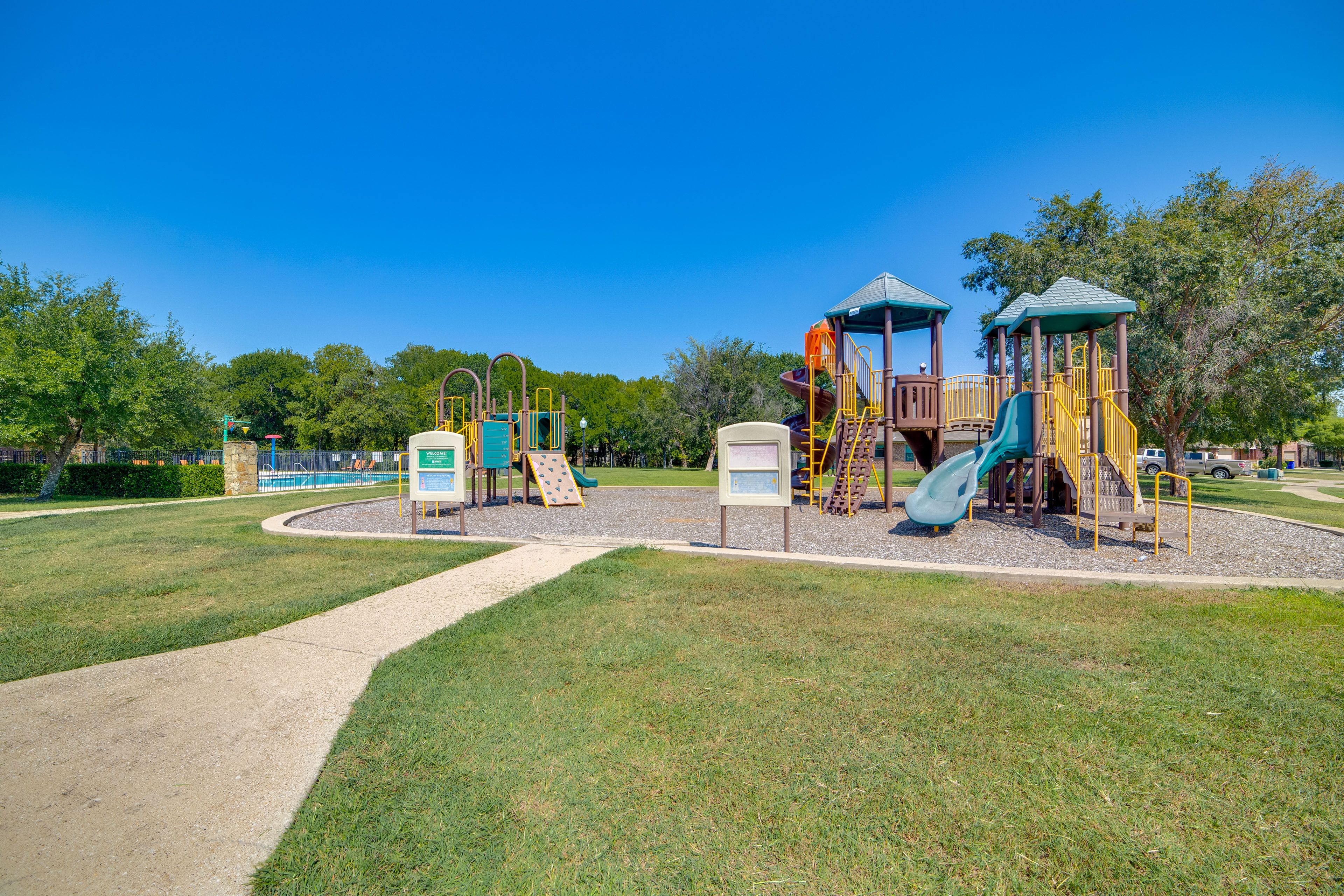 Neighborhood Amenities | Outdoor Pool | Playground | Picnic Area