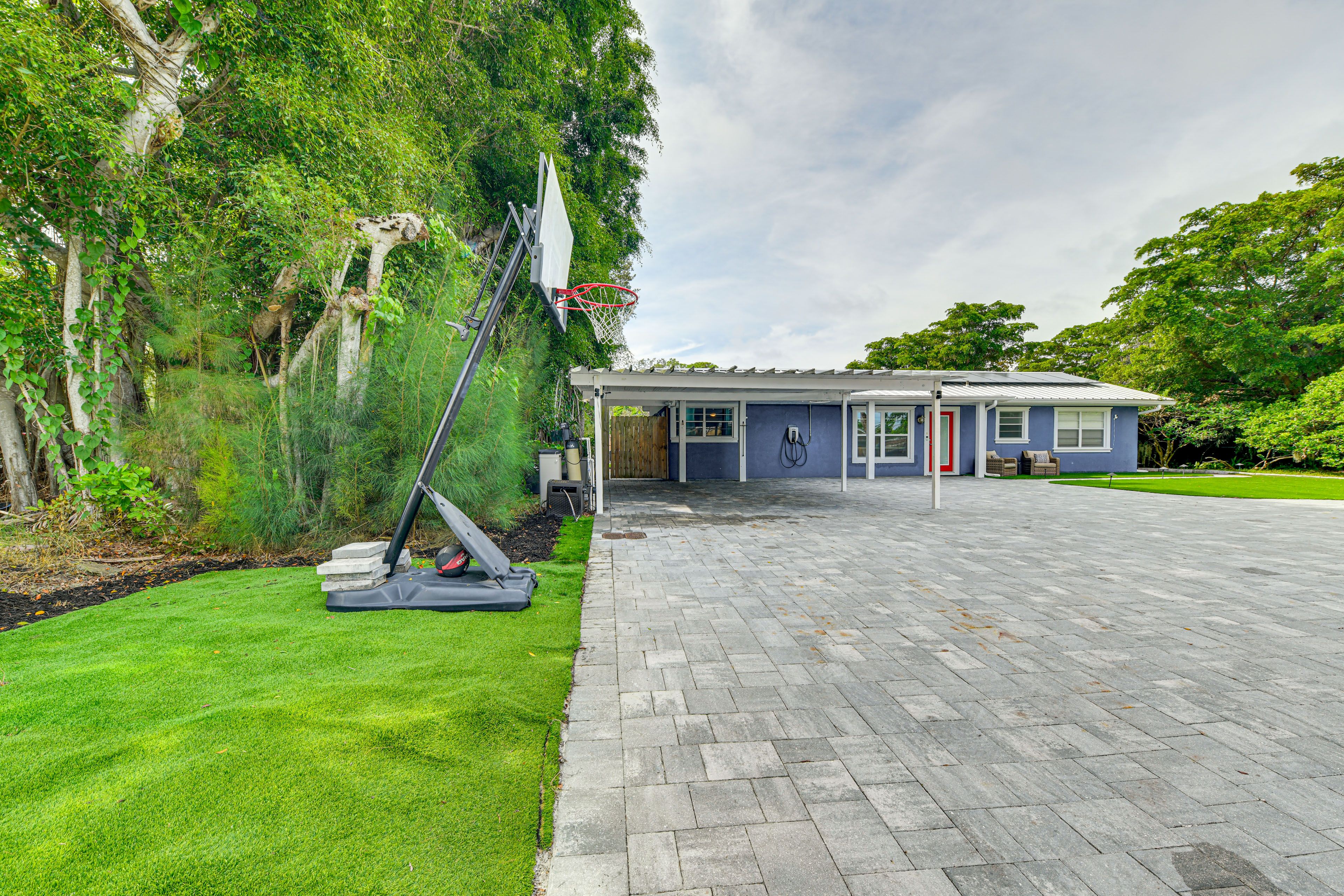 Parking | Carport (2 Vehicles) | Driveway (1 Vehicle) | EV Charger