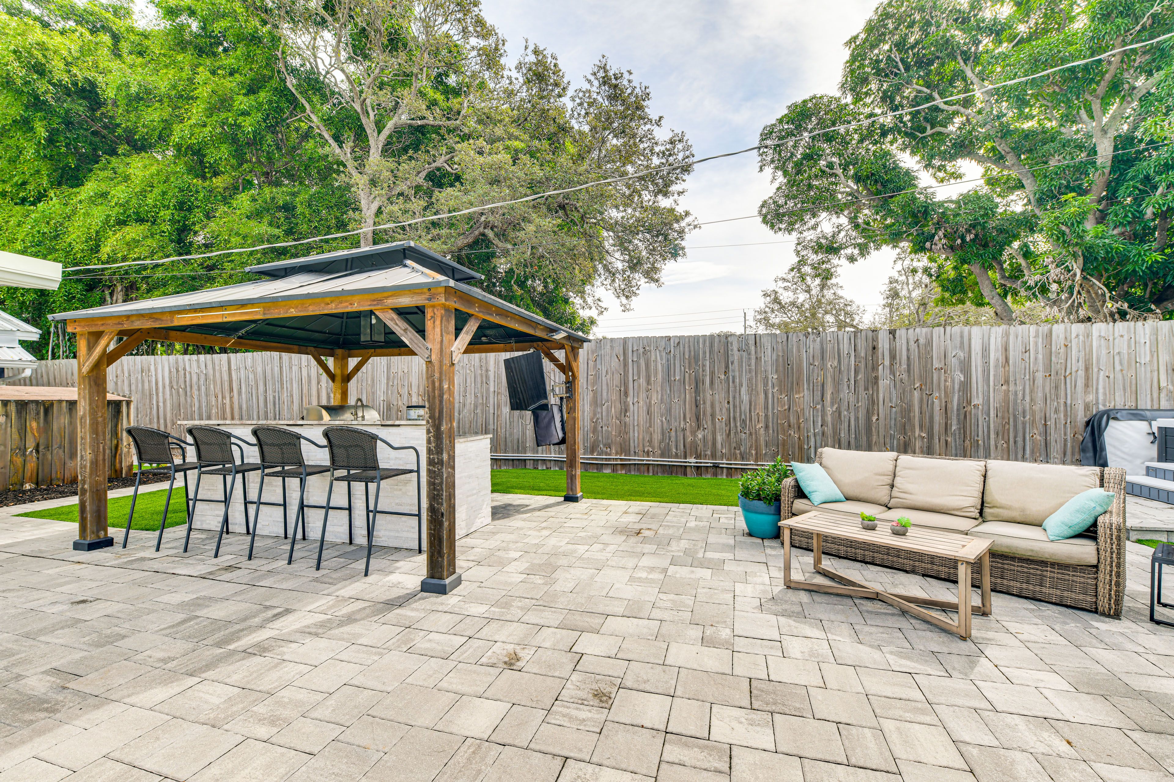Outdoor Kitchen | Gas Grill