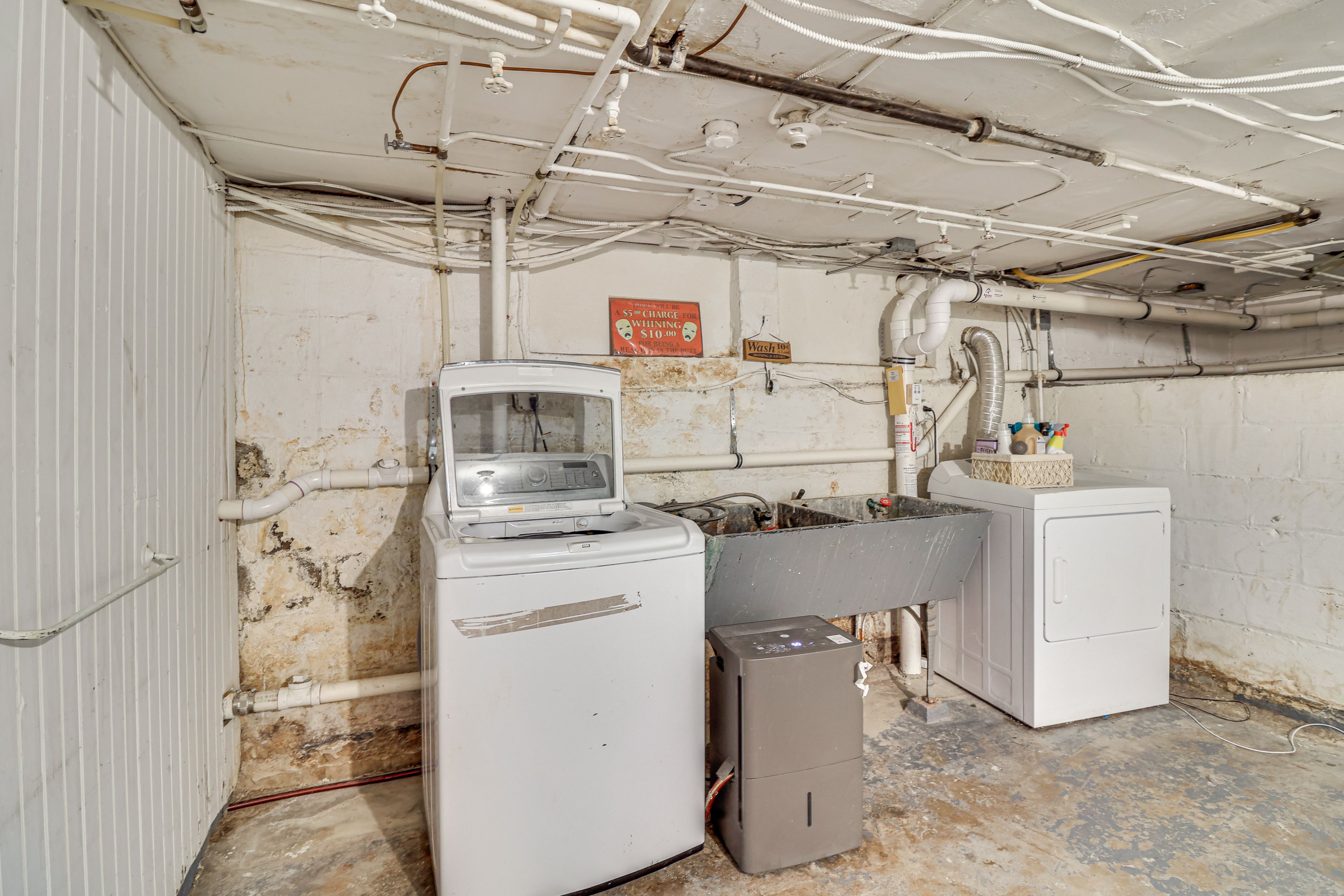 Basement | Laundry Machines