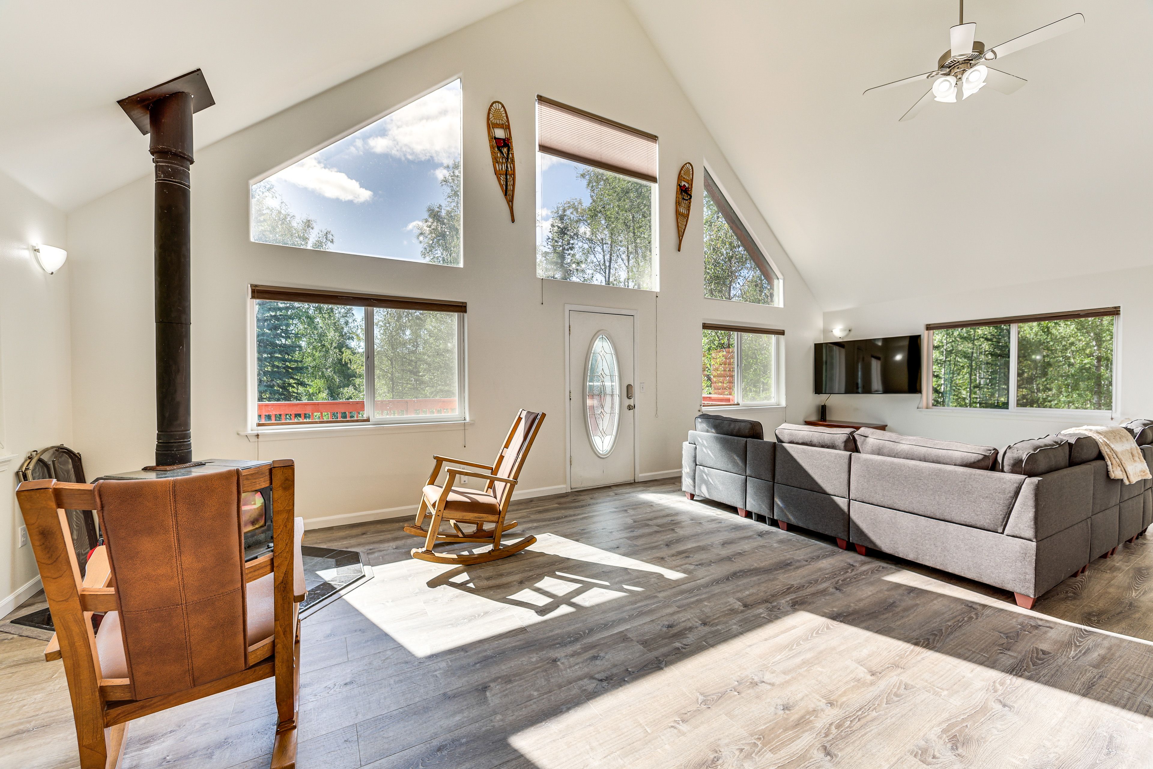Wasilla Vacation Rental | 4BR | 2.5BA | 3,024 Sq Ft | Stairs Requried