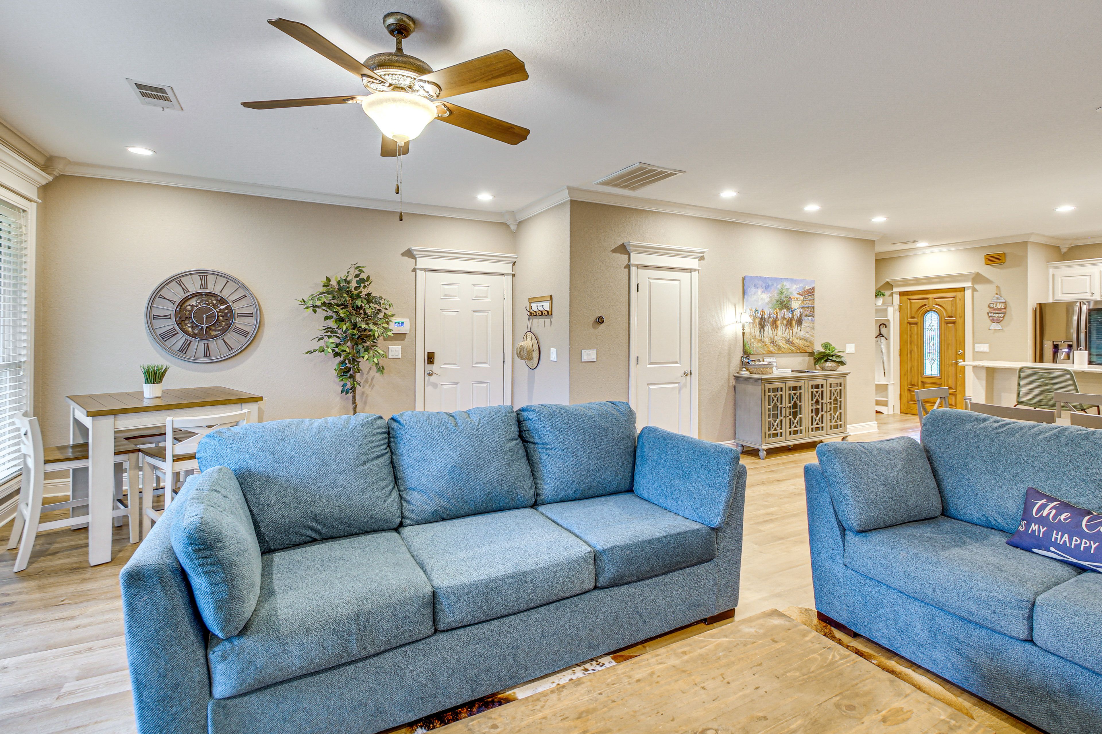Living Room | Smart TV | 1st Floor