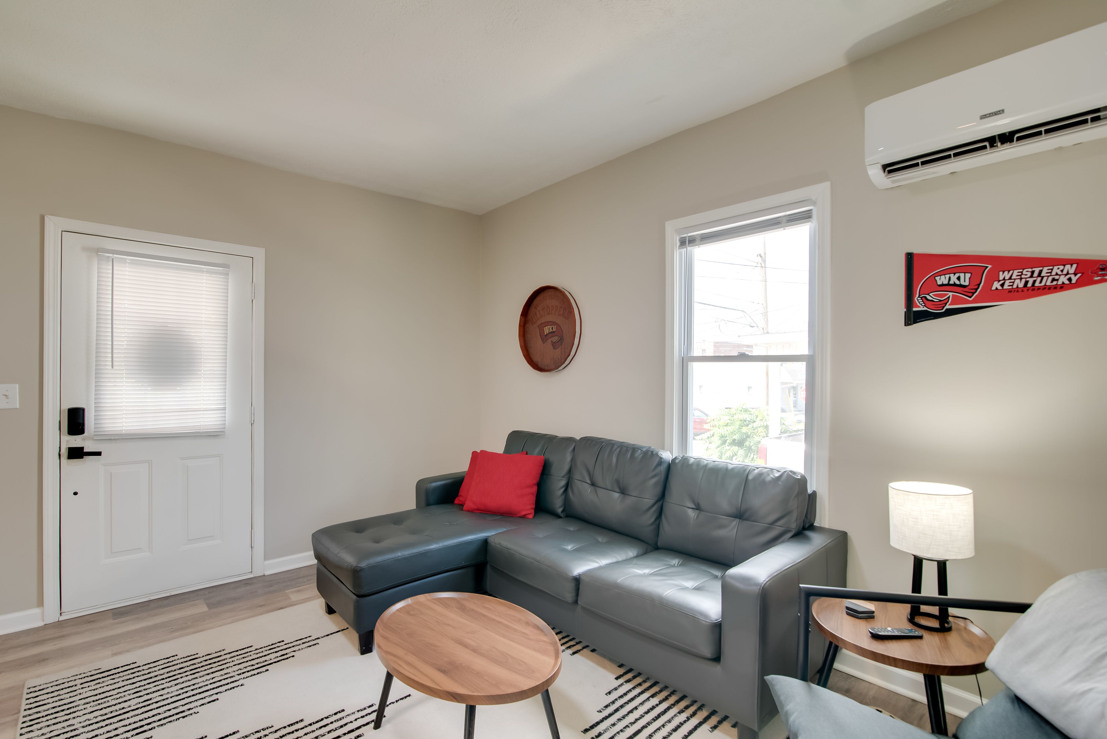 Living Room | 1st Floor | Free WiFi | Central A/C & Heating | Smart TV