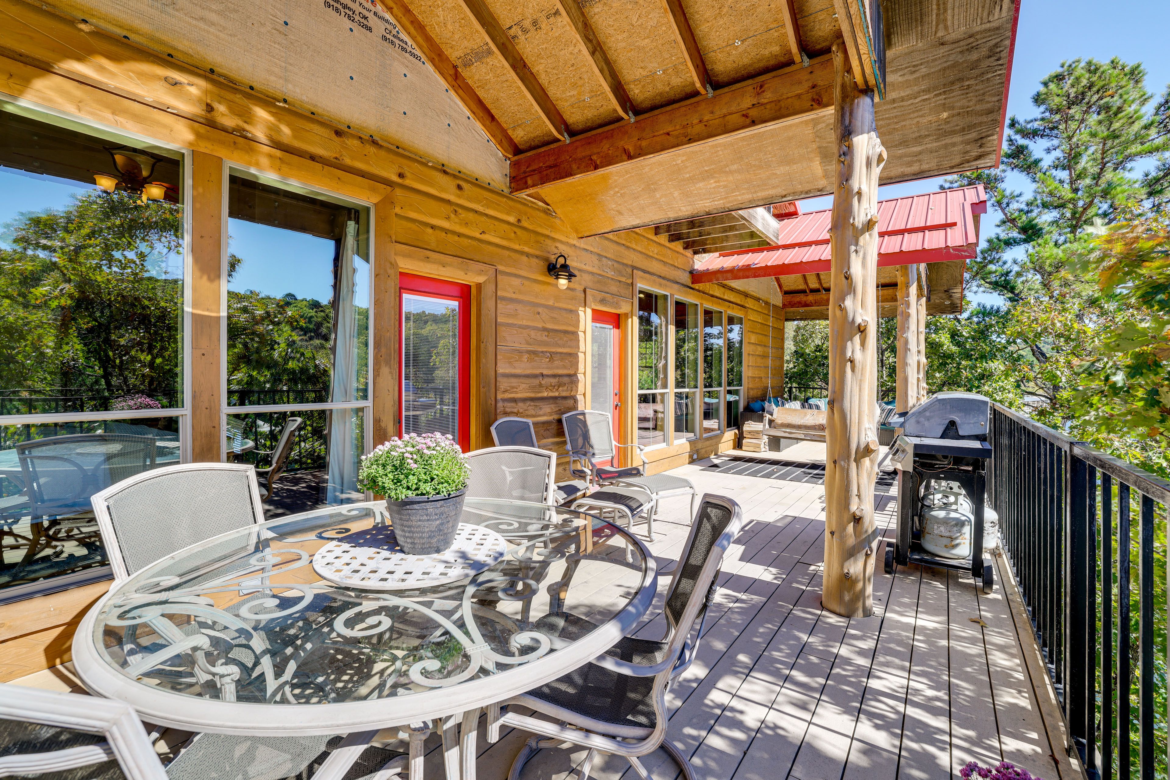 Main-Level Deck | Gas Grill