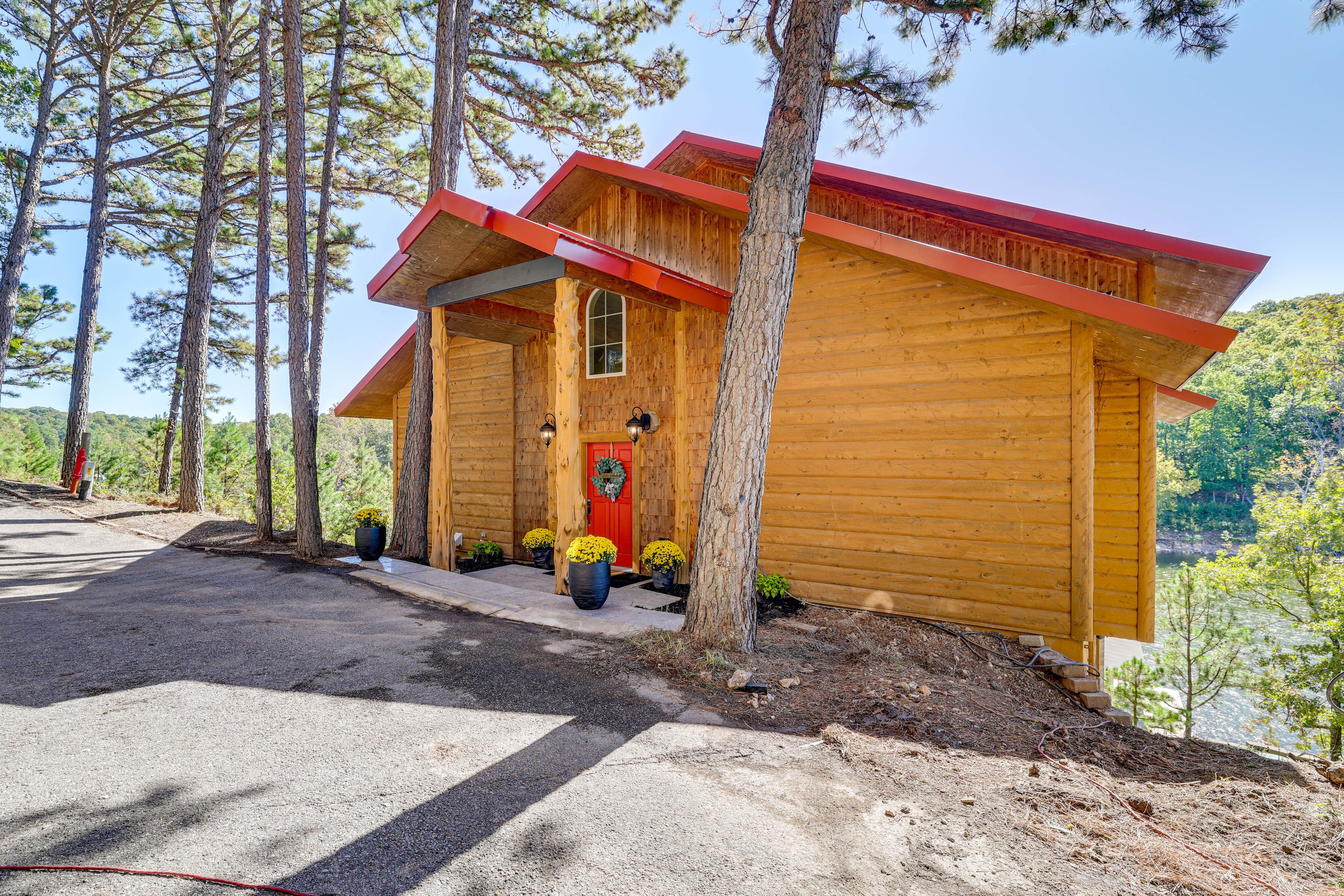 Parking | Driveway (5 Vehicles) | Trailer Parking (Available Upon Request)