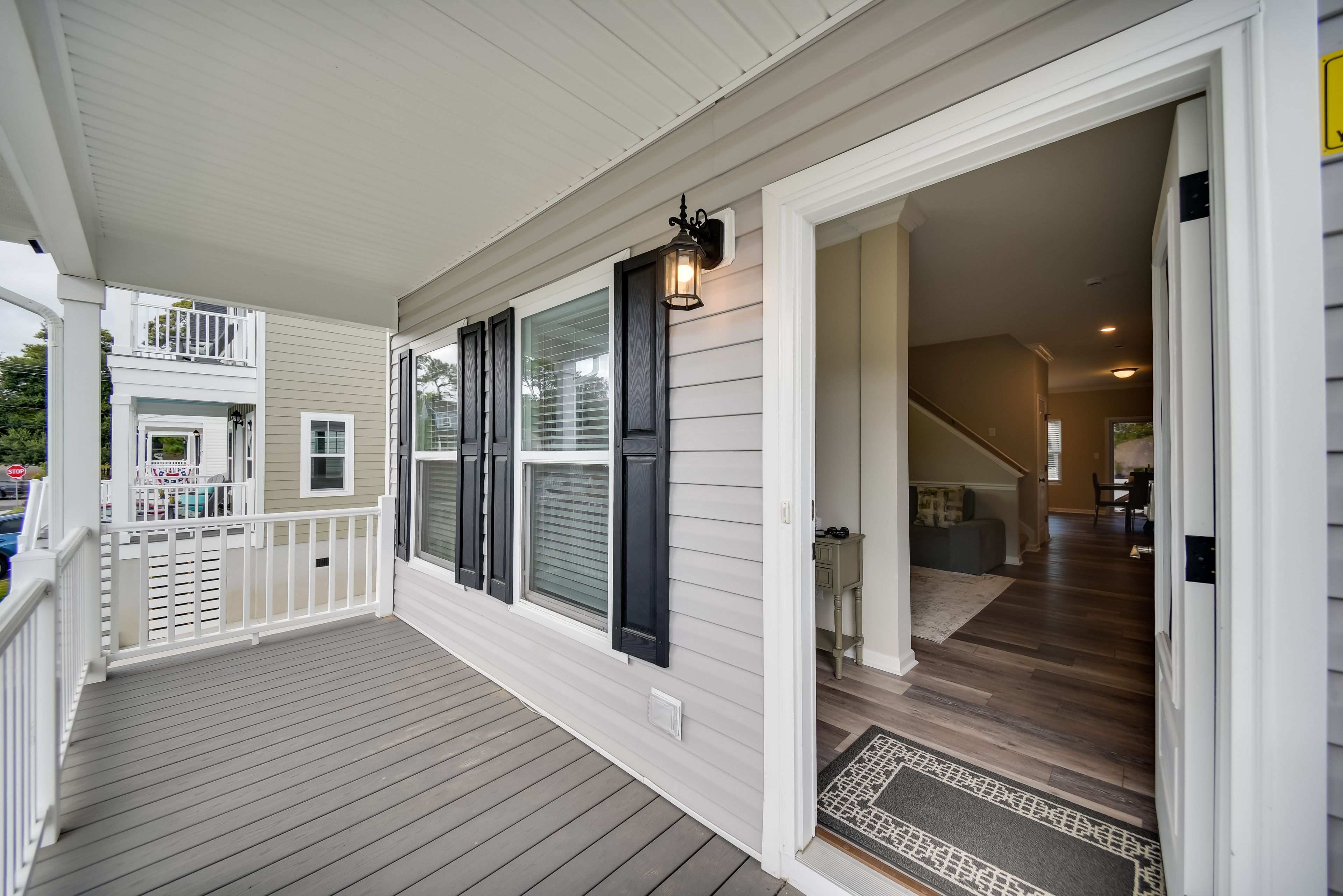 Front Porch | Entry