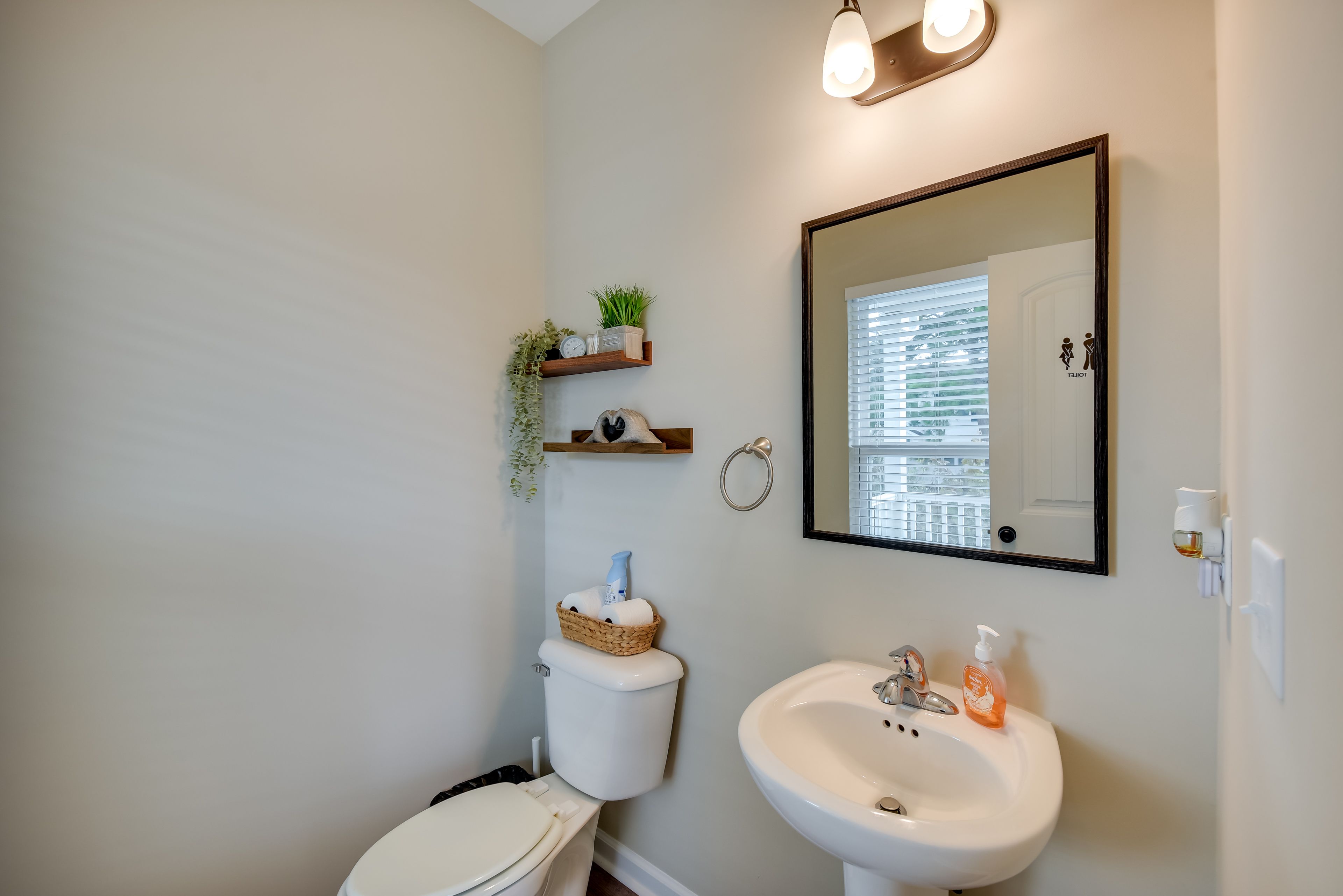Half Bathroom | 1st Floor