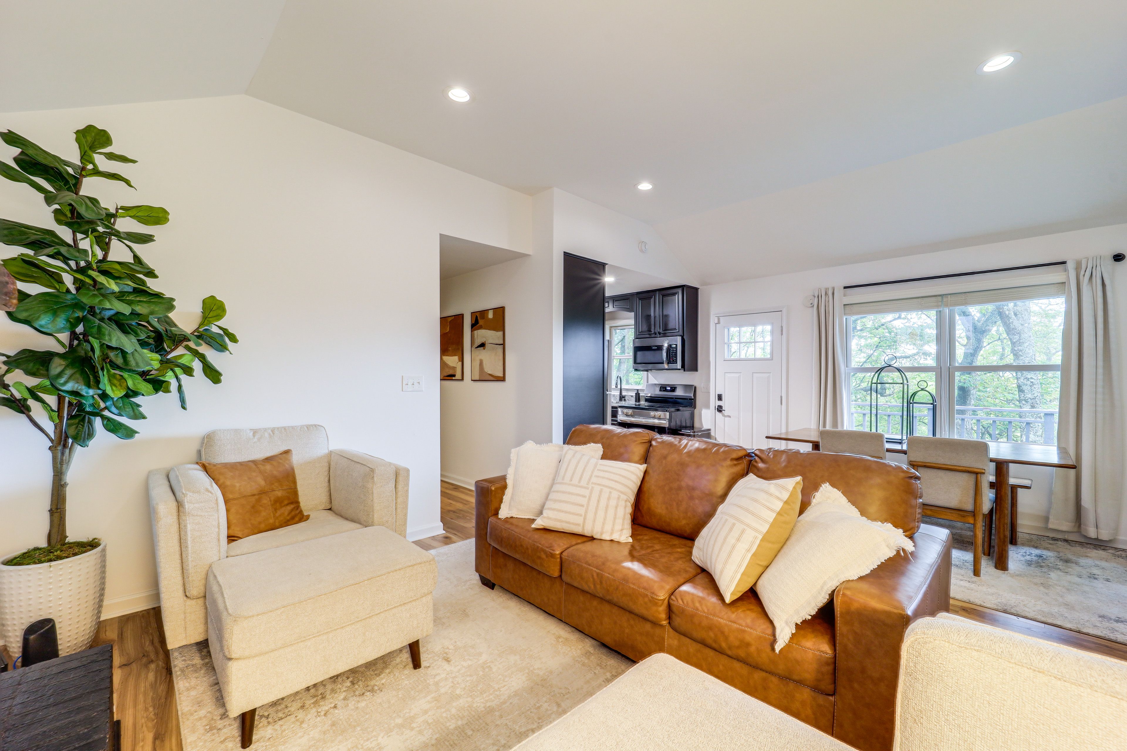 Living Room | Central A/C & Heat | Free WiFi