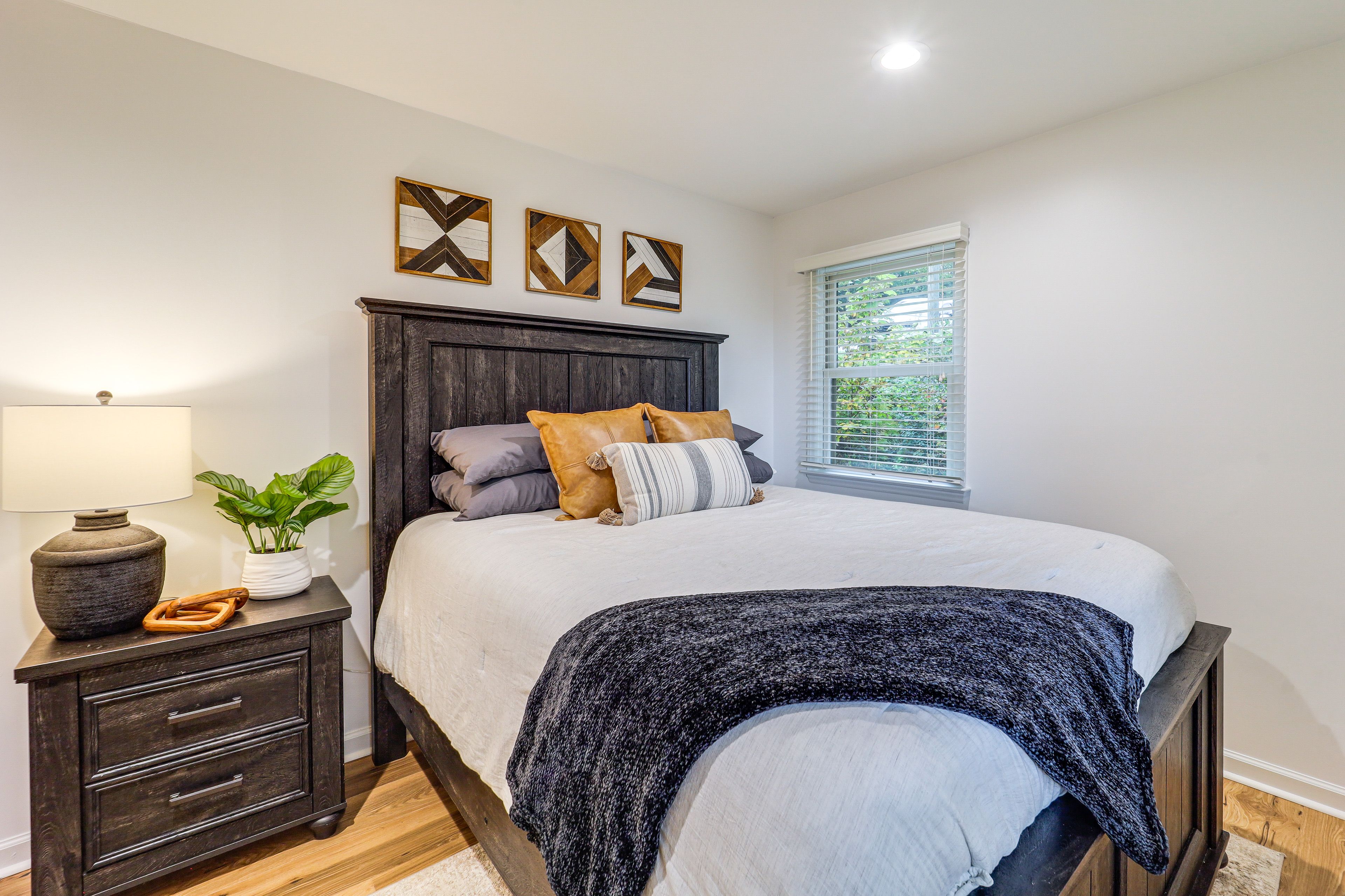 Bedroom 1 | Queen Bed | Linens Provided