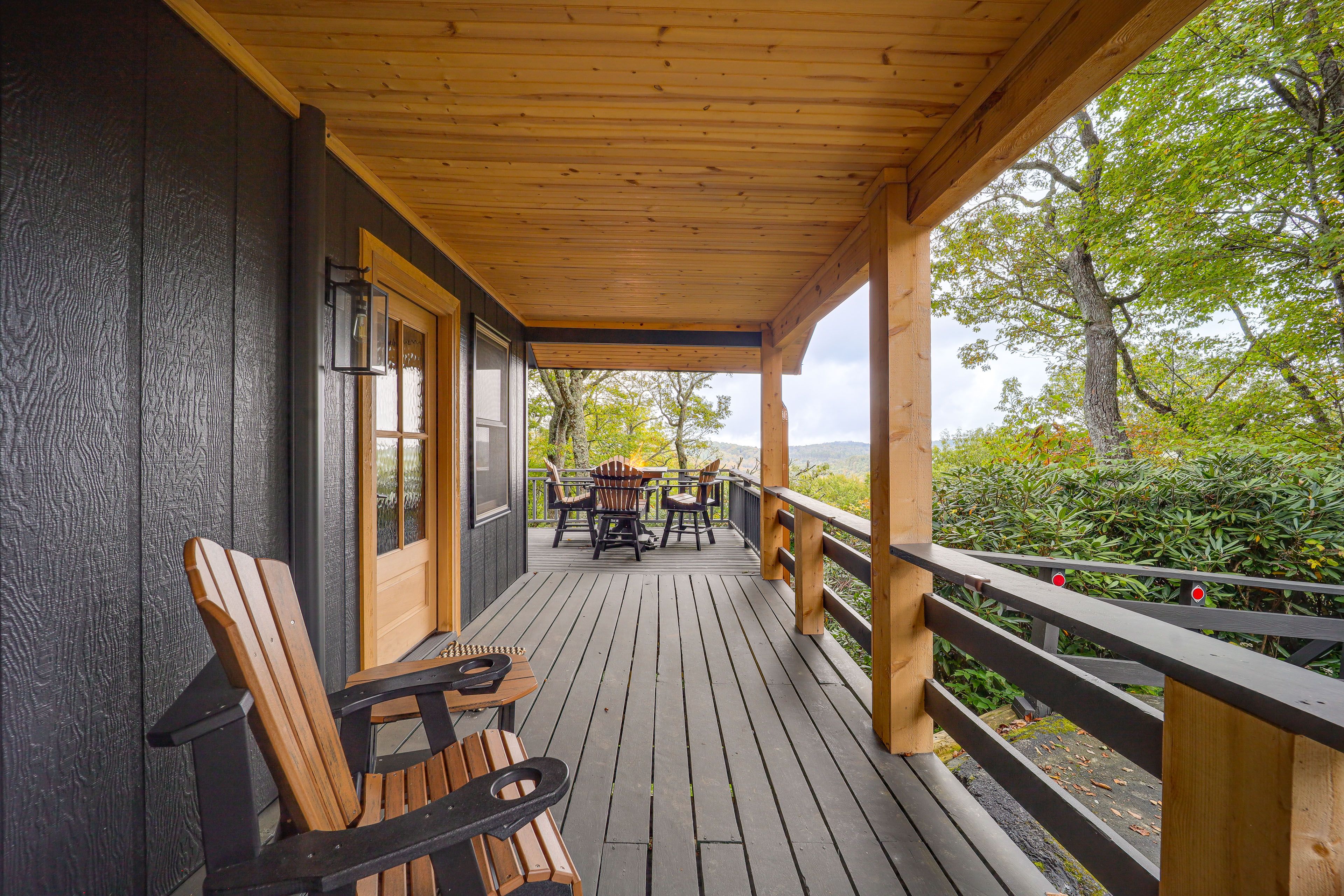 Wraparound Deck | Scenic Mountain Views