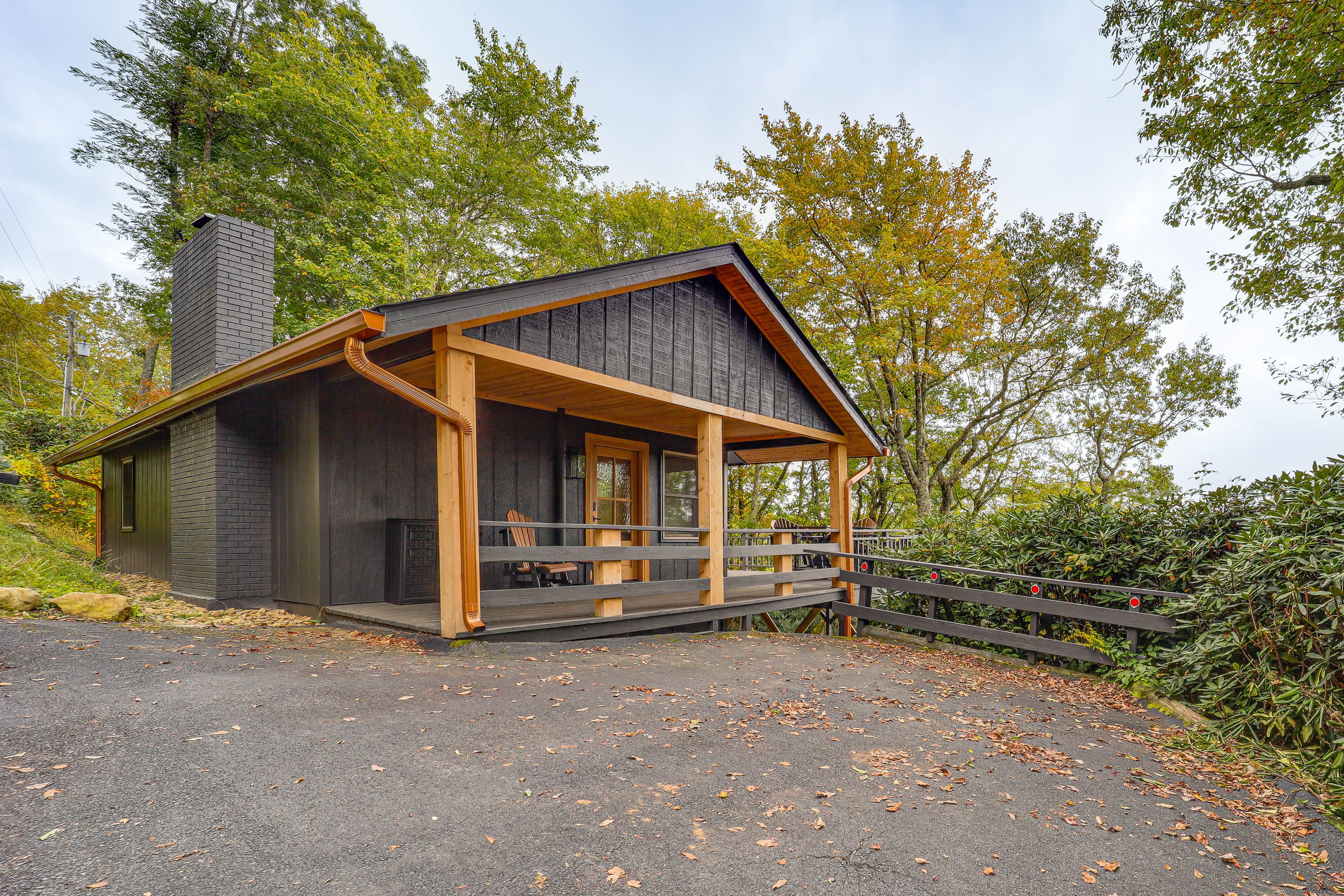 Property Exterior | Single-Story Cabin