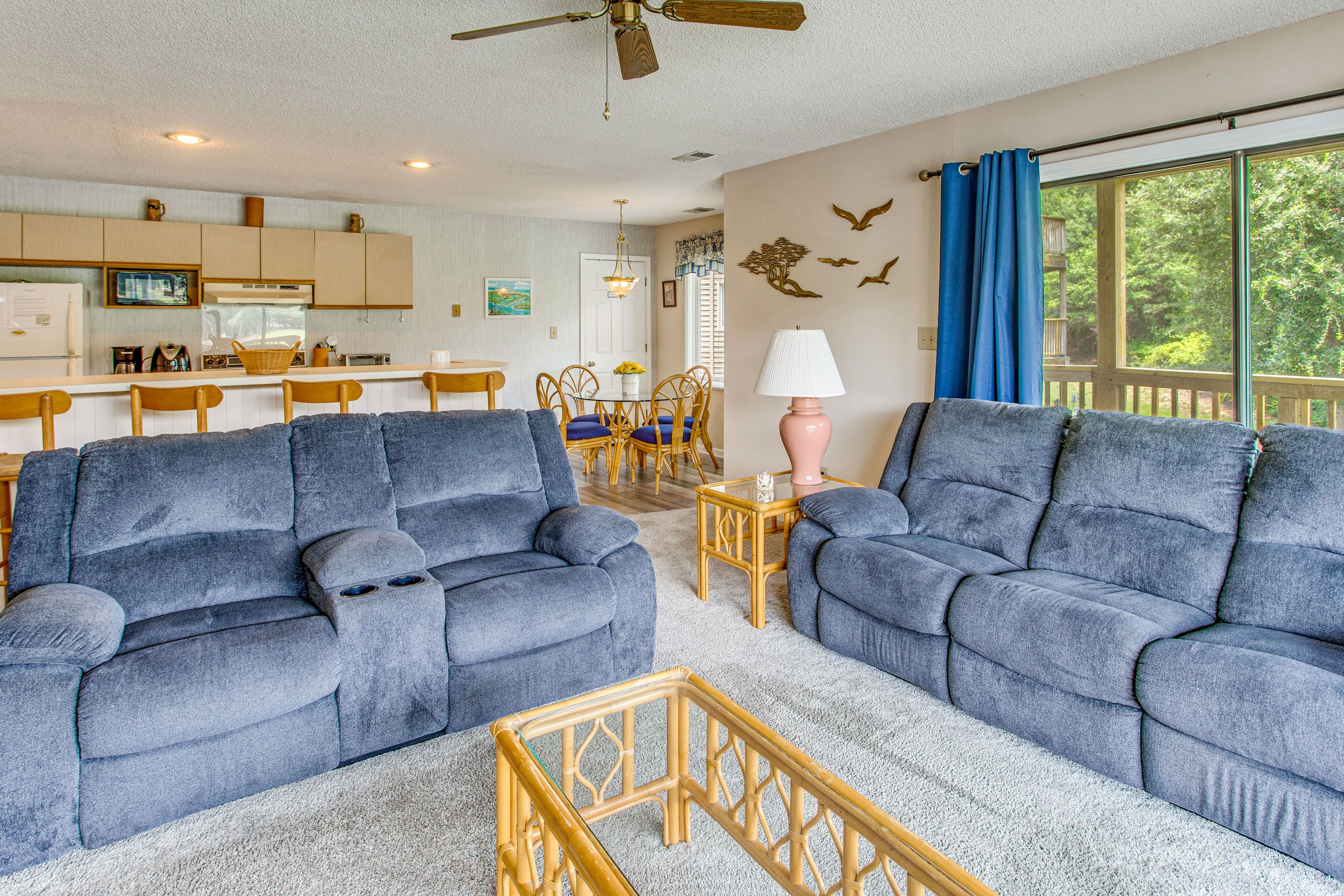Living Room | Smart TV