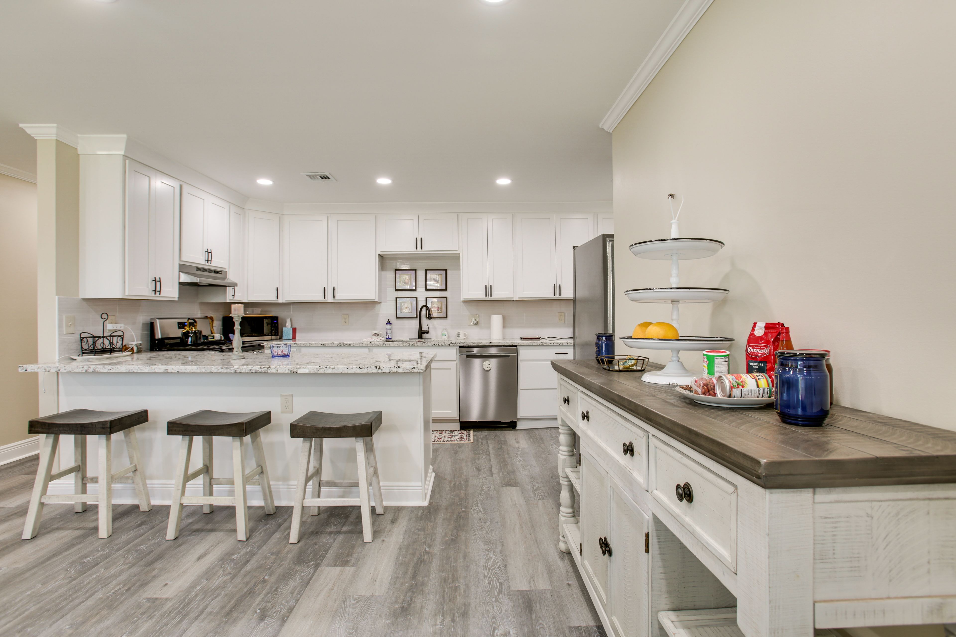 Kenner Vacation Rental | 3BR | 2.5BA | 2,300 Sq Ft | 1 Step to Enter