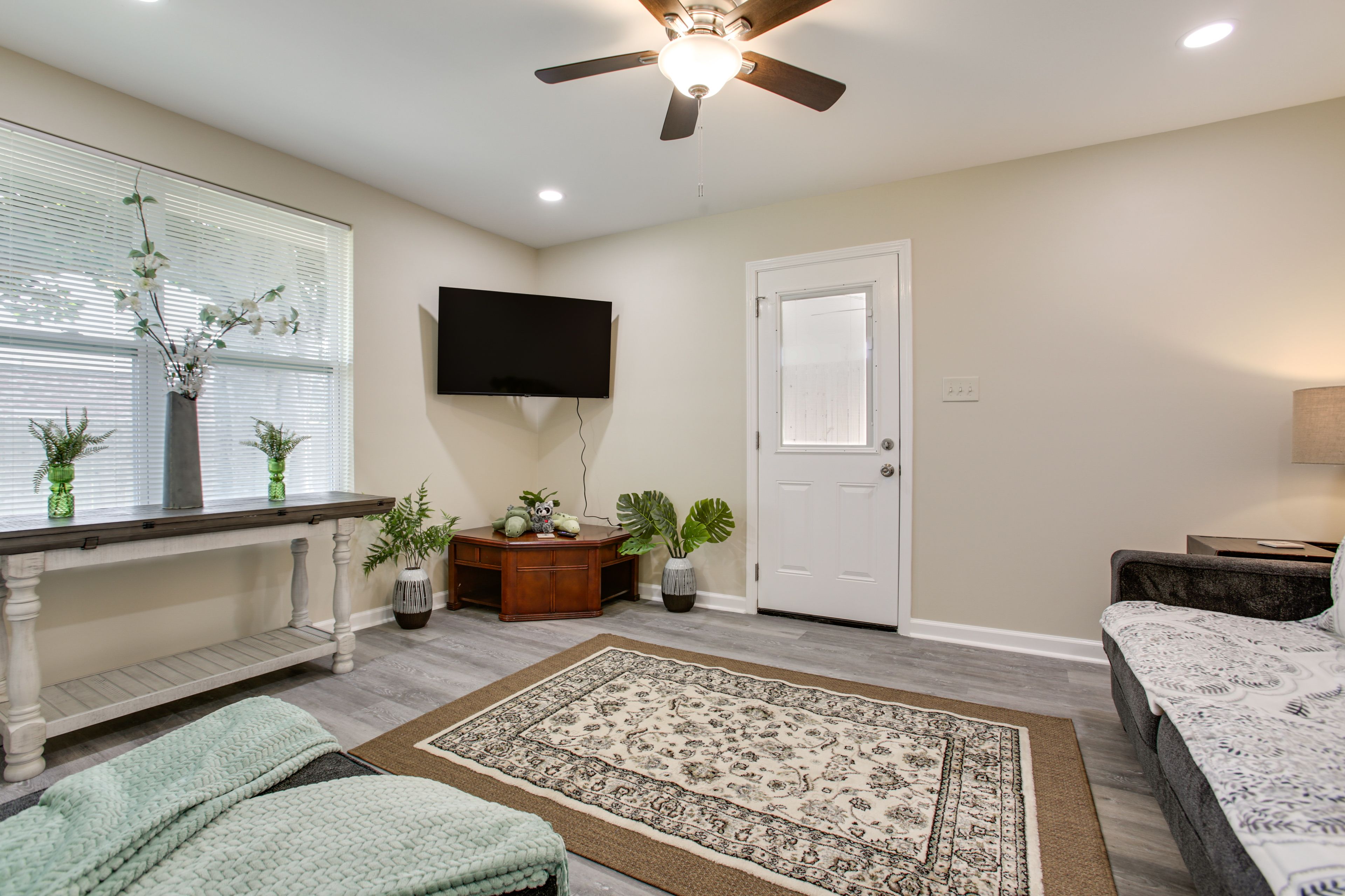 Den | Queen Sleeper Sofa