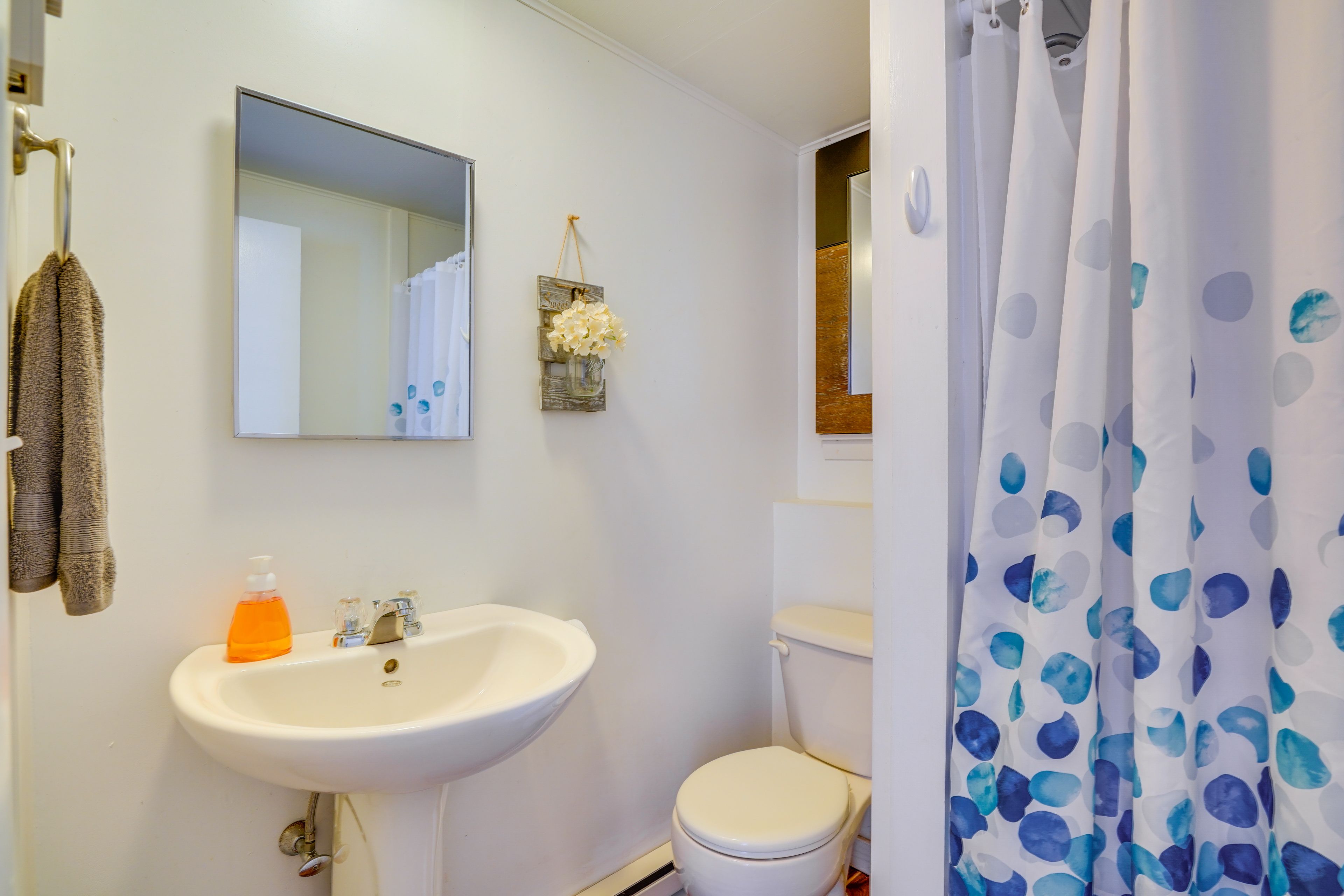 Full Bath | Sauna | 3rd Floor